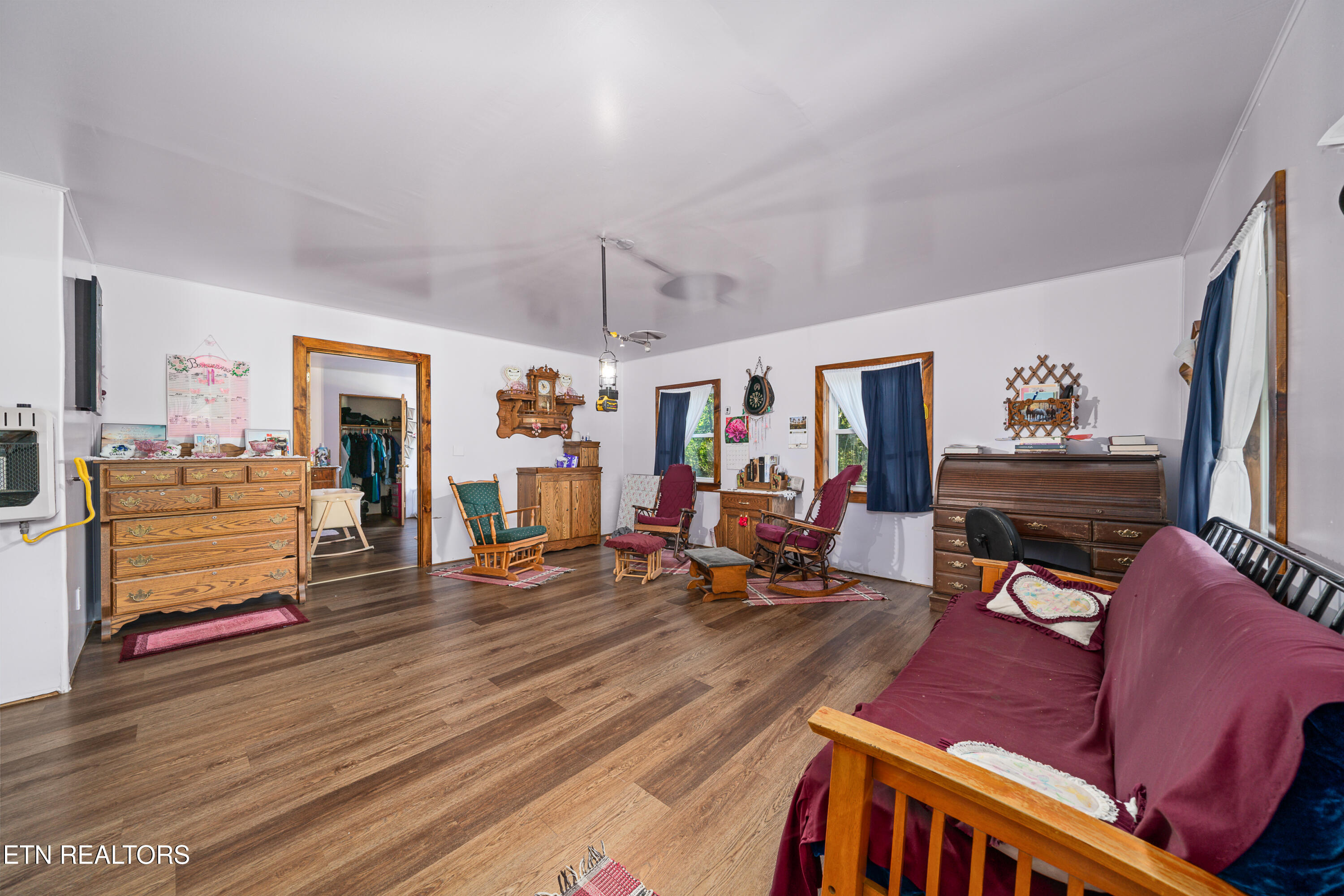107 Cherry Street Deer Lodge TN 37726