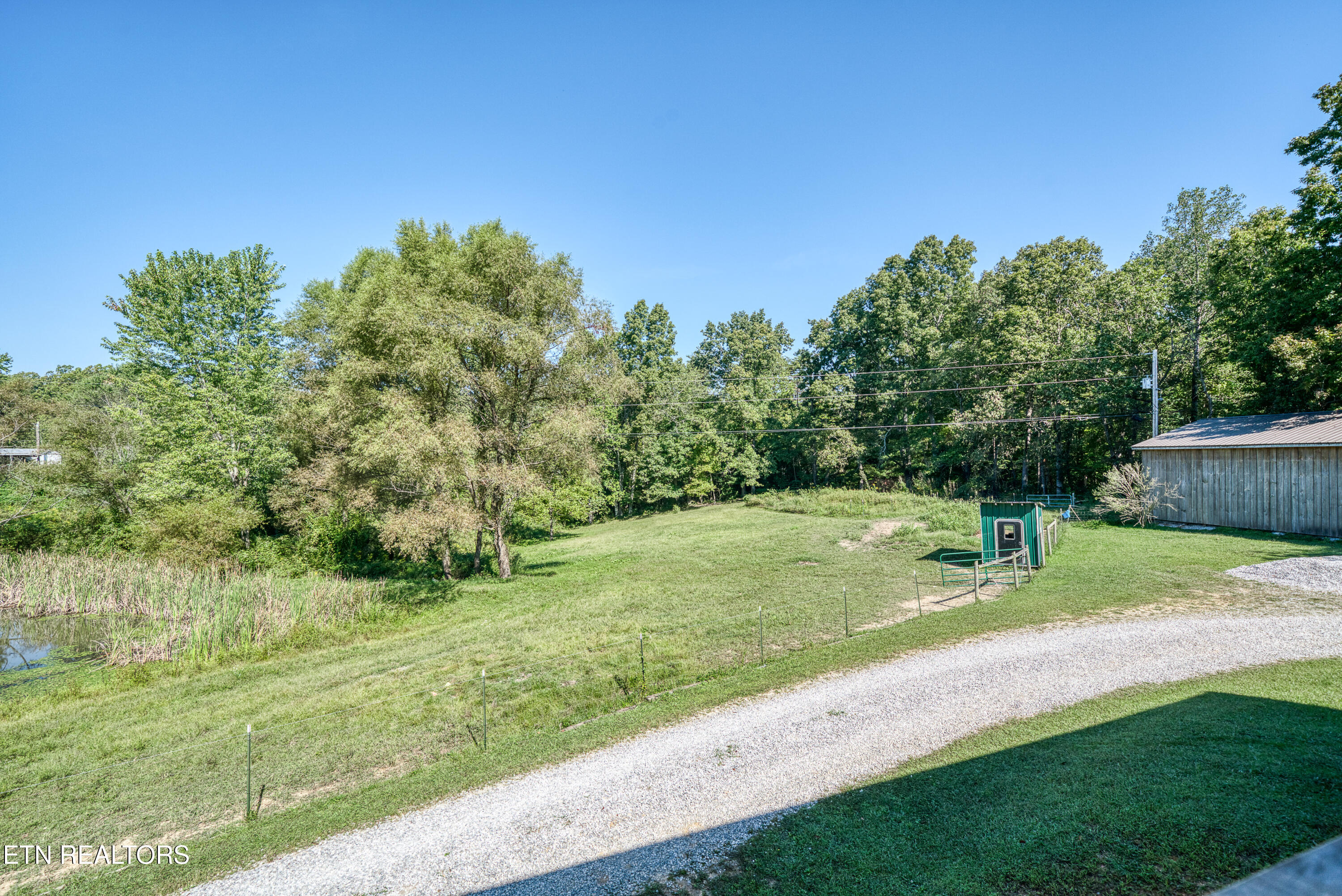 107 Cherry Street Deer Lodge TN 37726
