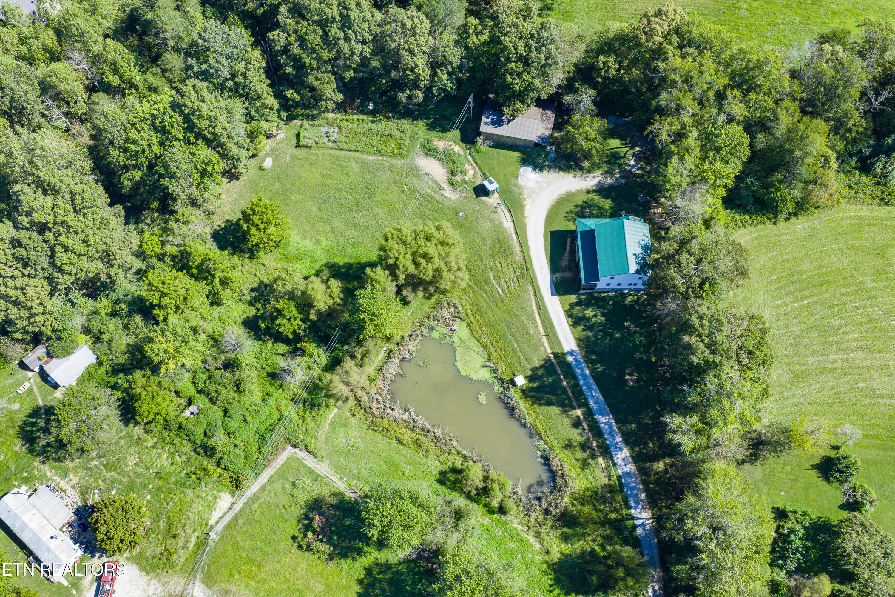 107 Cherry Street Deer Lodge TN 37726