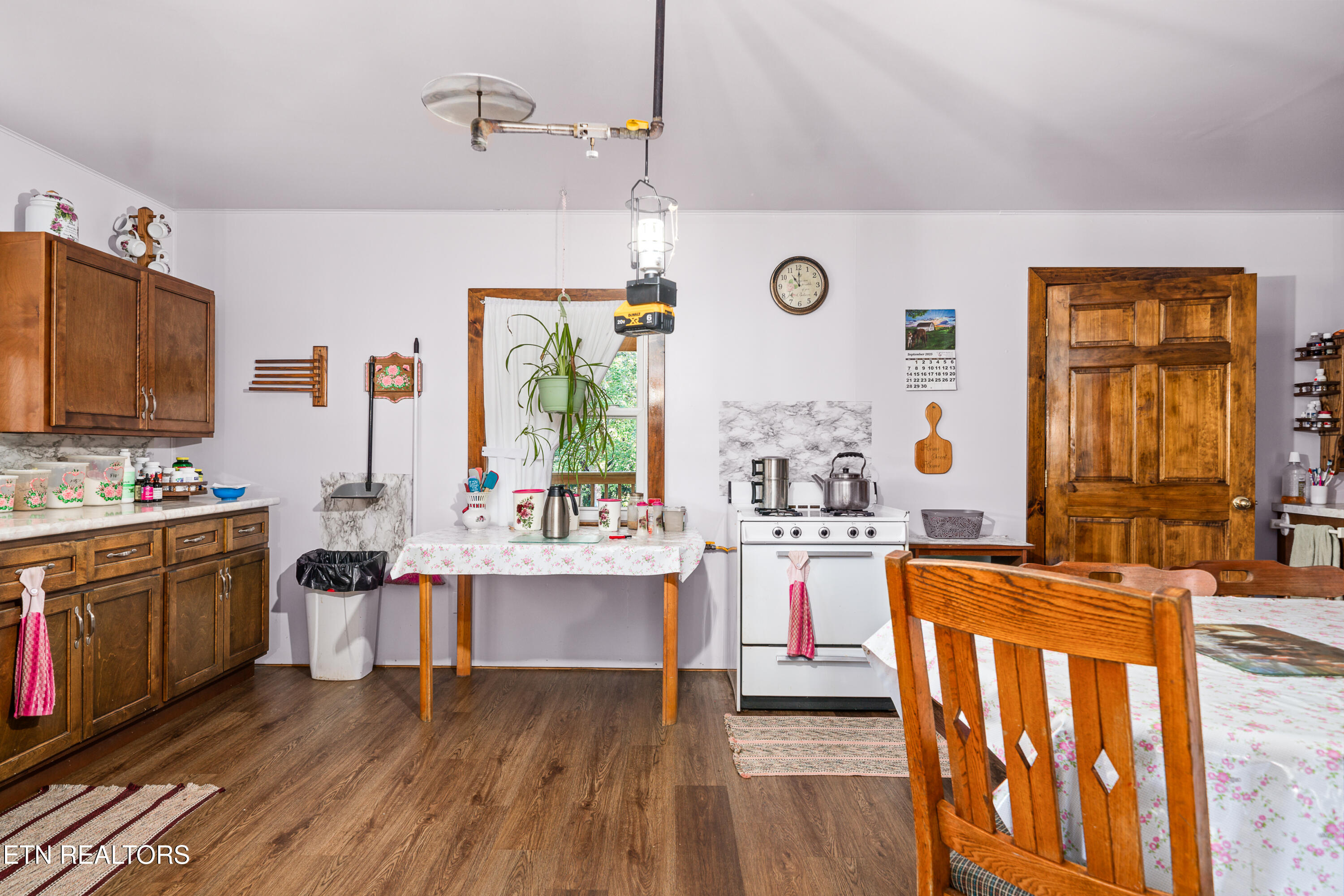 107 Cherry Street Deer Lodge TN 37726