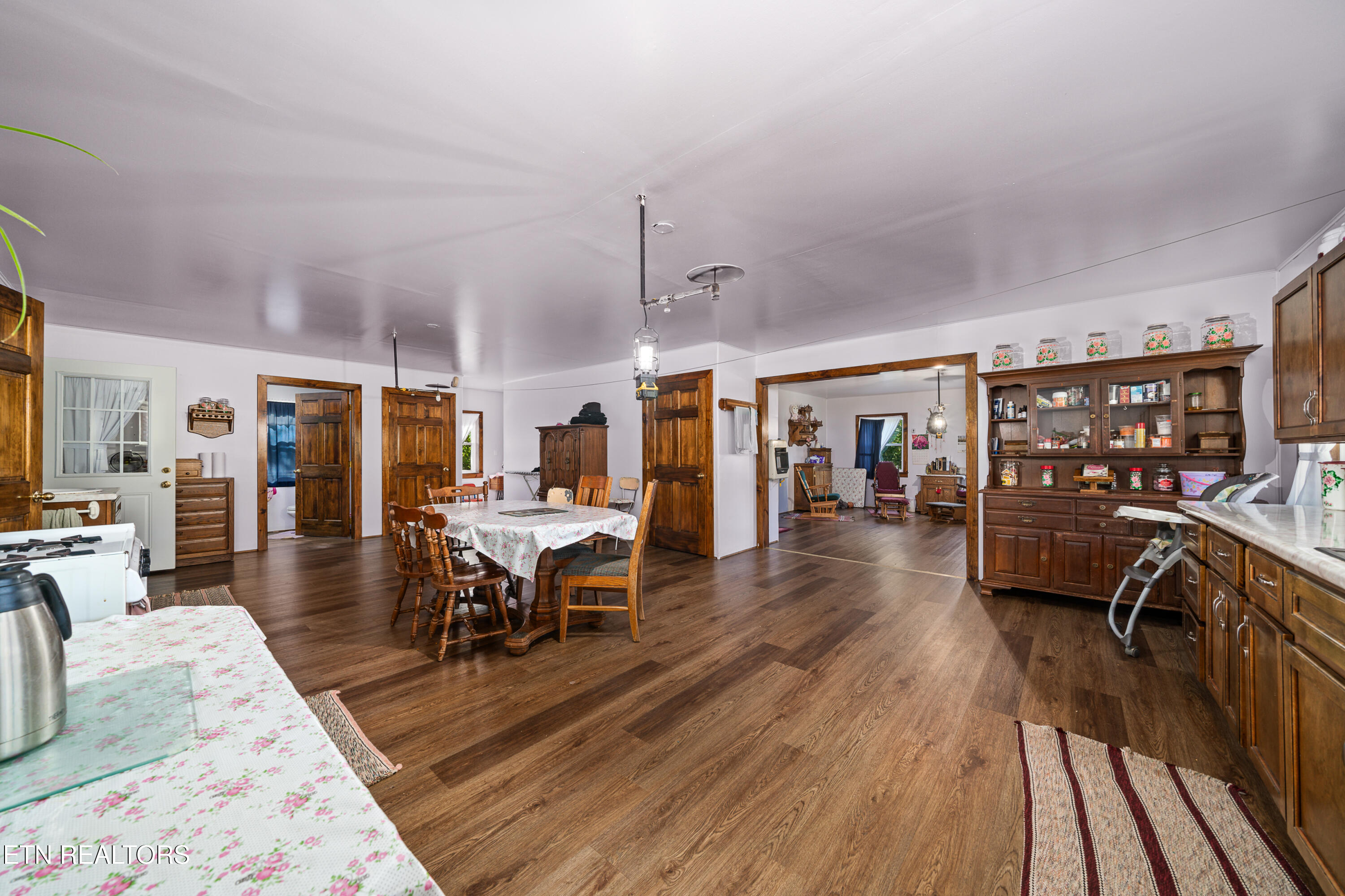 107 Cherry Street Deer Lodge TN 37726