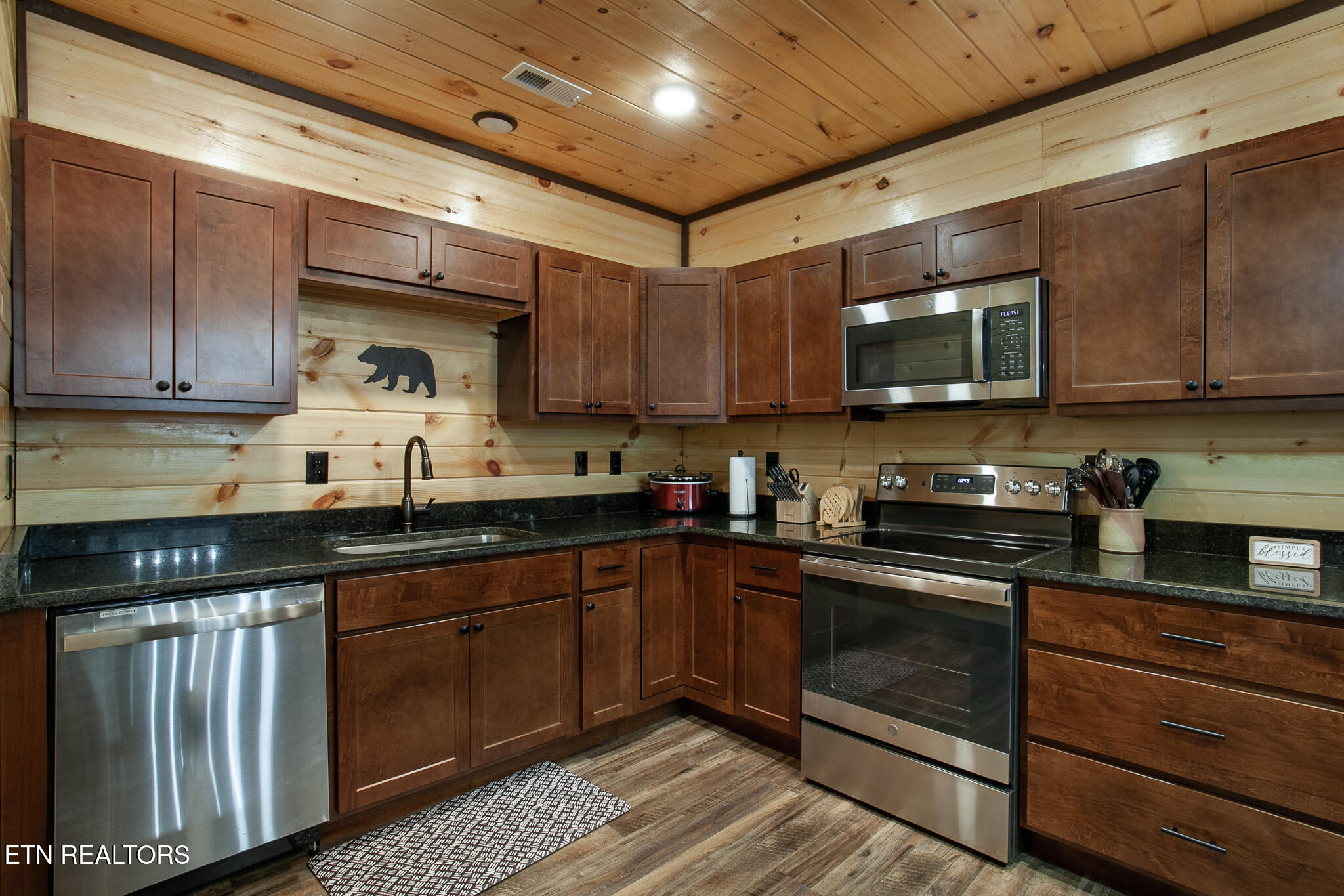 740 Bear Hollow Way Sevierville TN 37876