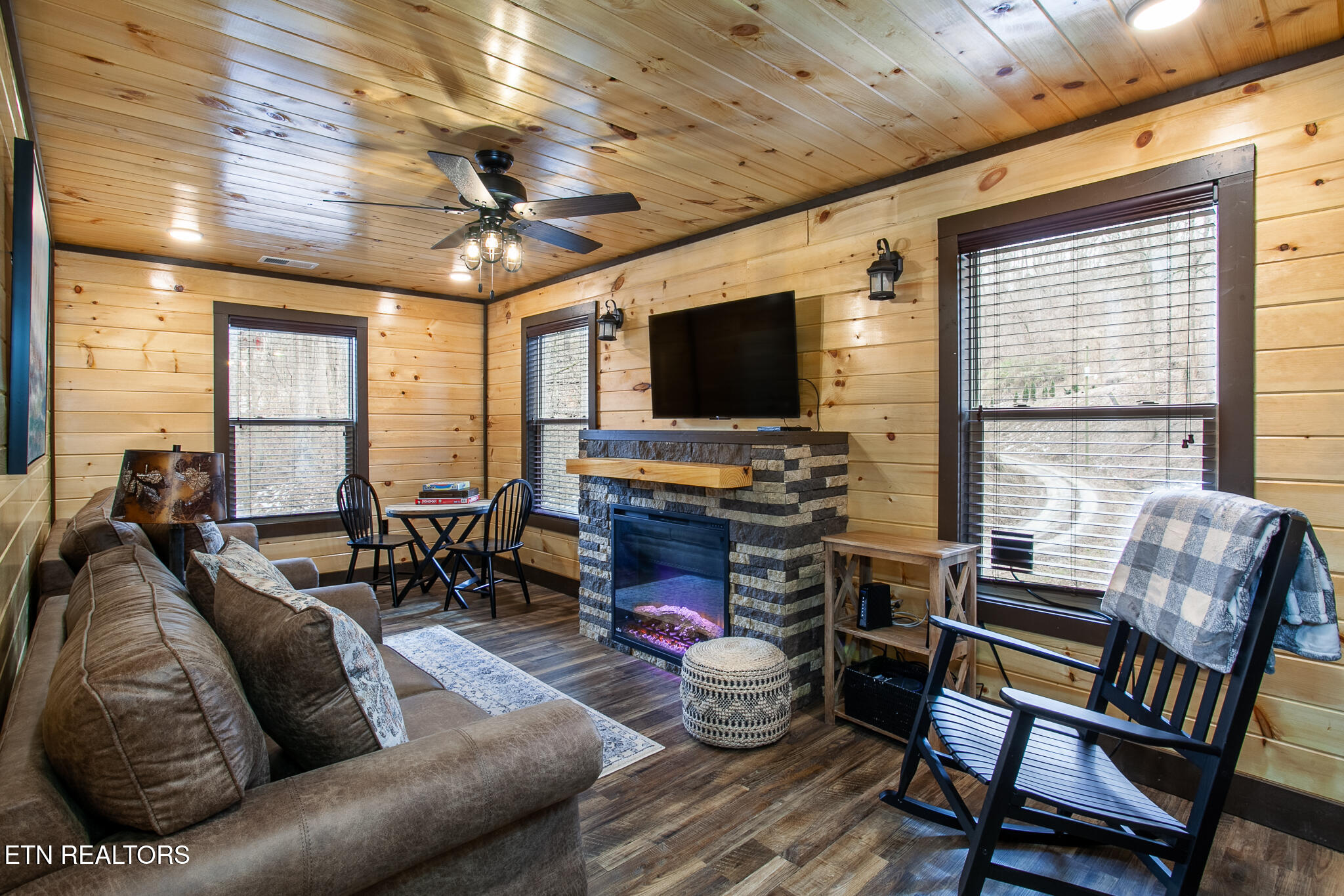 740 Bear Hollow Way Sevierville TN 37876