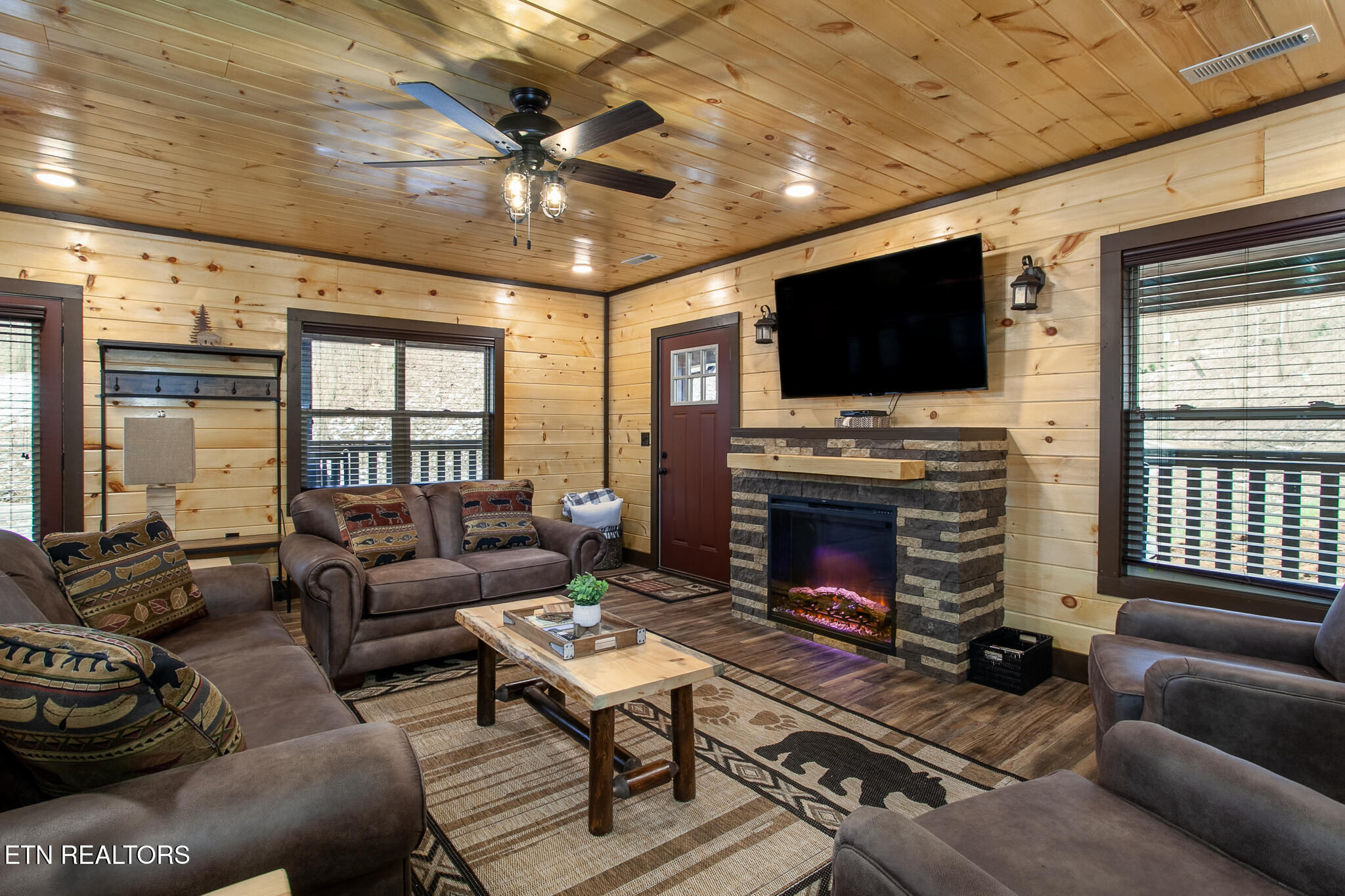 740 Bear Hollow Way Sevierville TN 37876