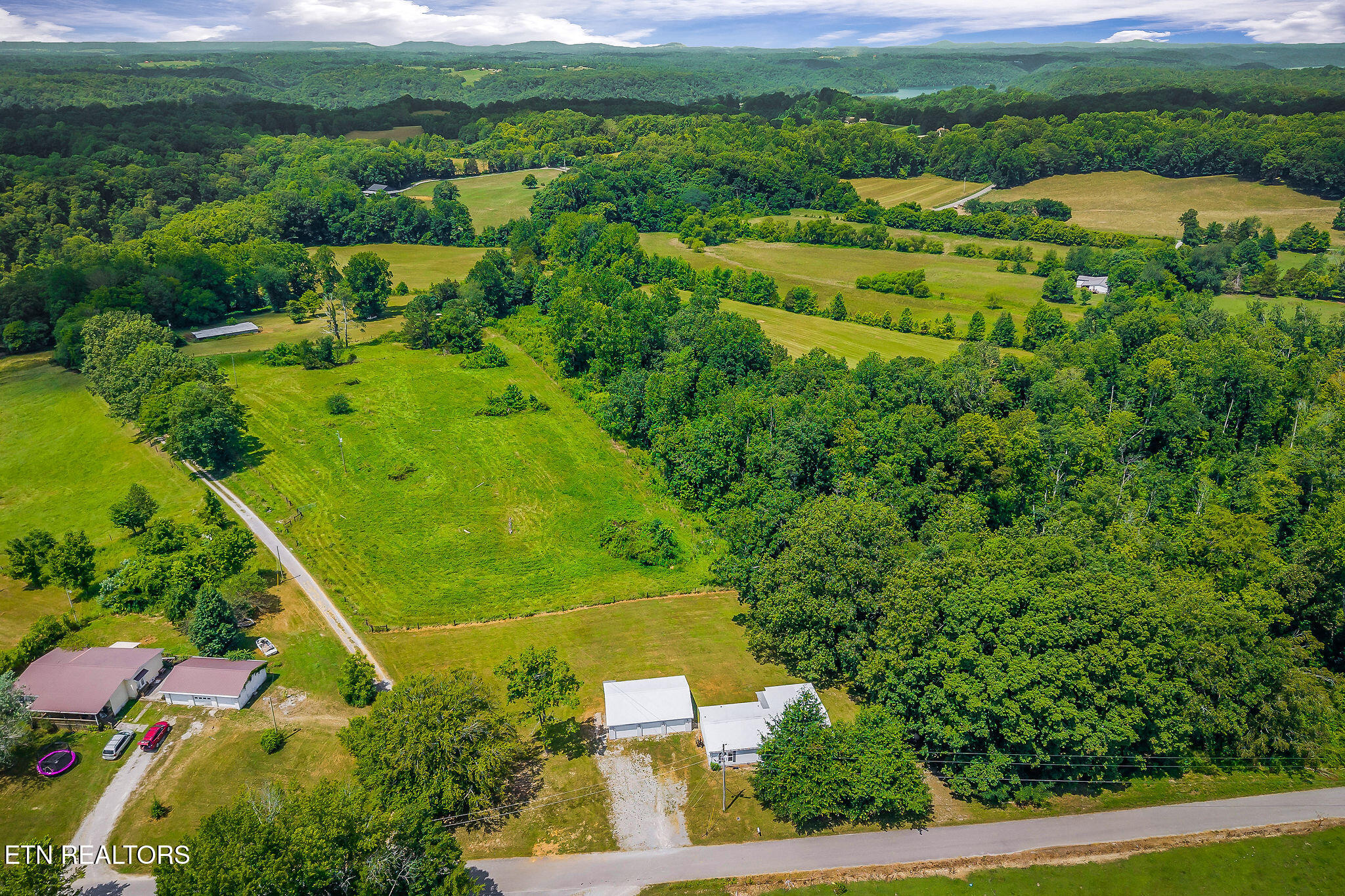 572 Lakeside Road Byrdstown TN 38549