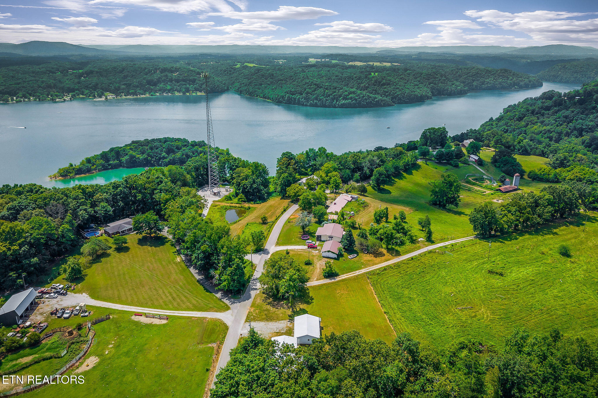 572 Lakeside Road Byrdstown TN 38549