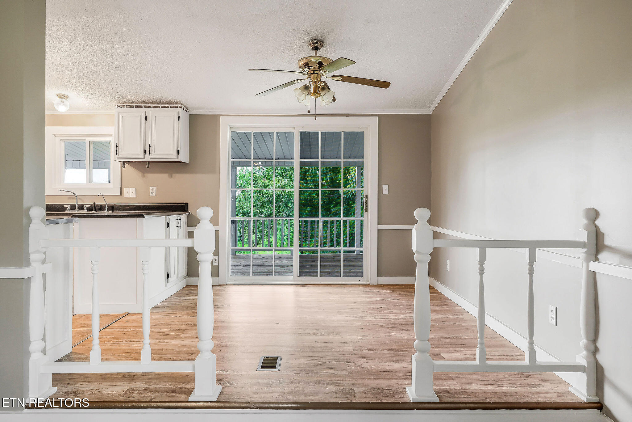 572 Lakeside Road Byrdstown TN 38549