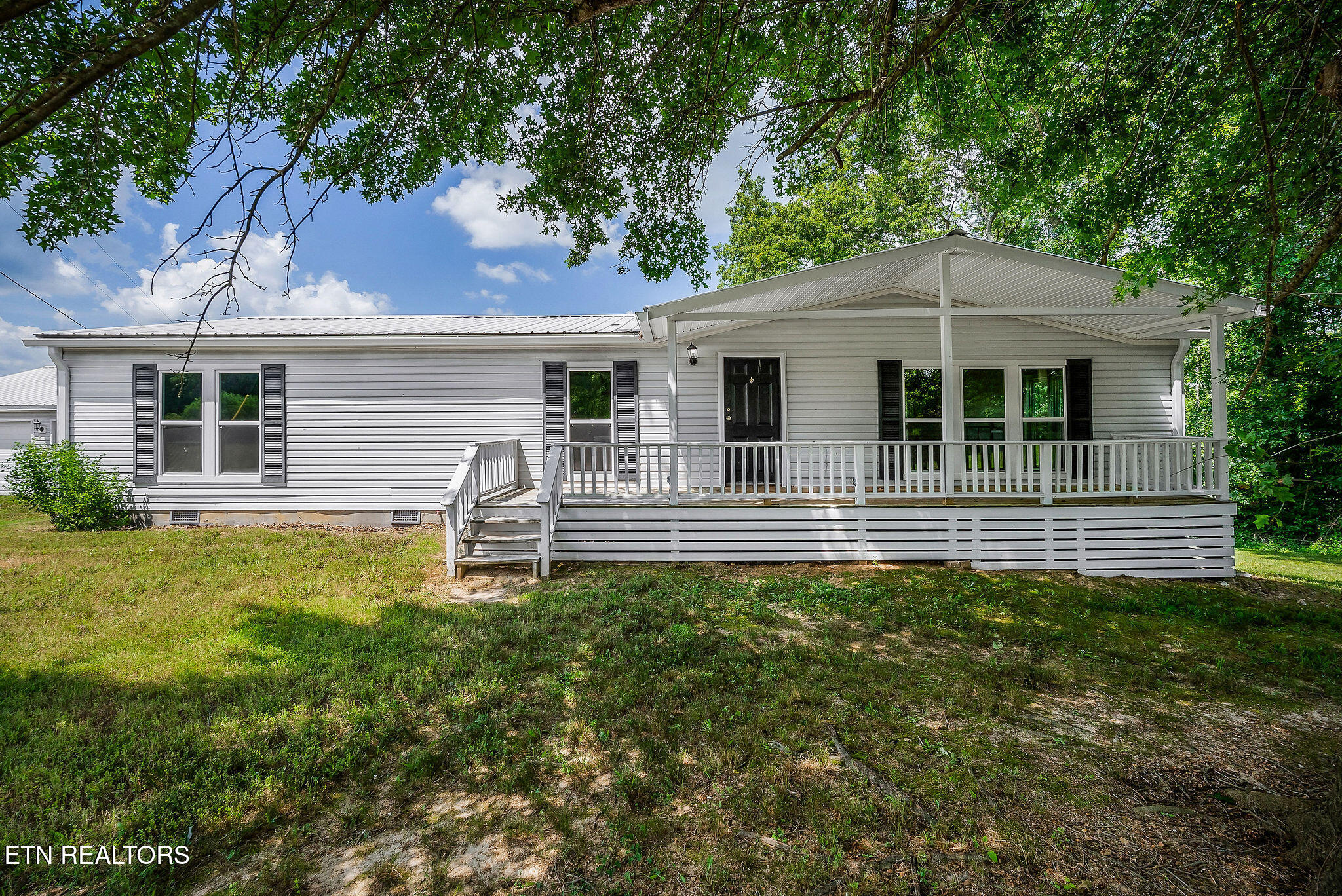 572 Lakeside Road Byrdstown TN 38549