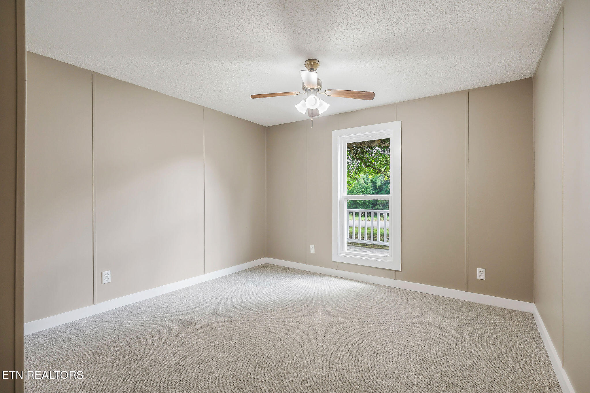 572 Lakeside Road Byrdstown TN 38549