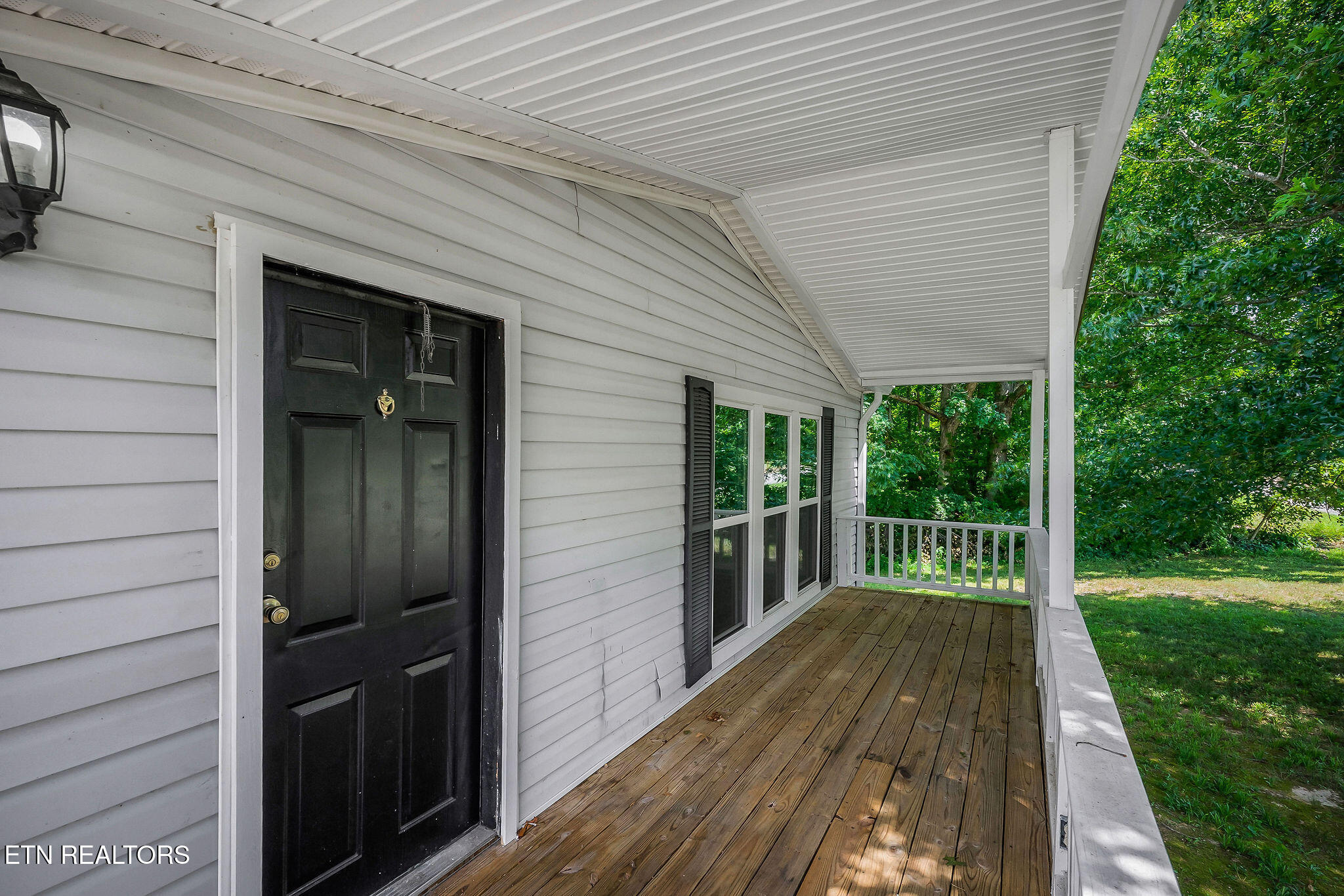 572 Lakeside Road Byrdstown TN 38549