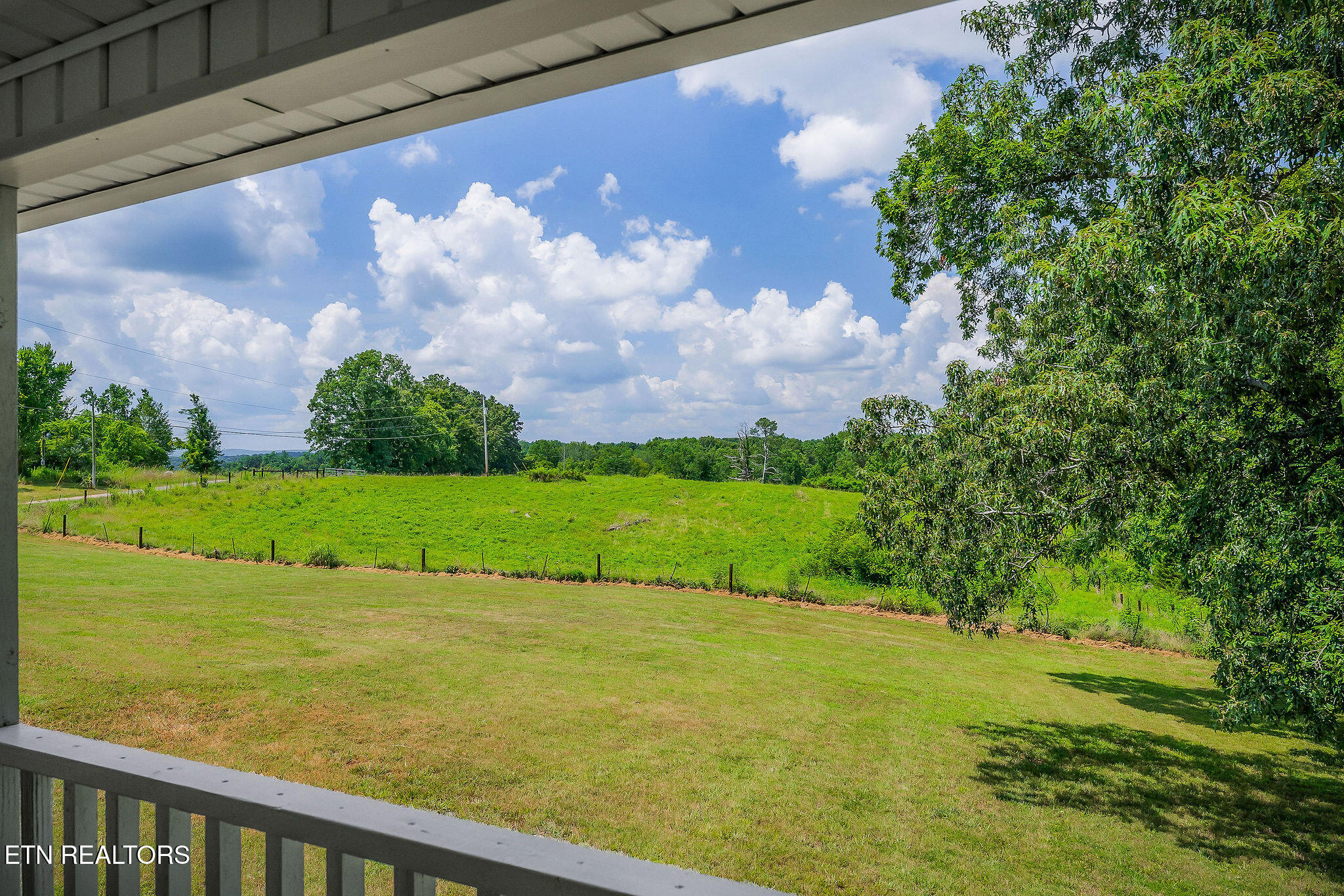 572 Lakeside Road Byrdstown TN 38549