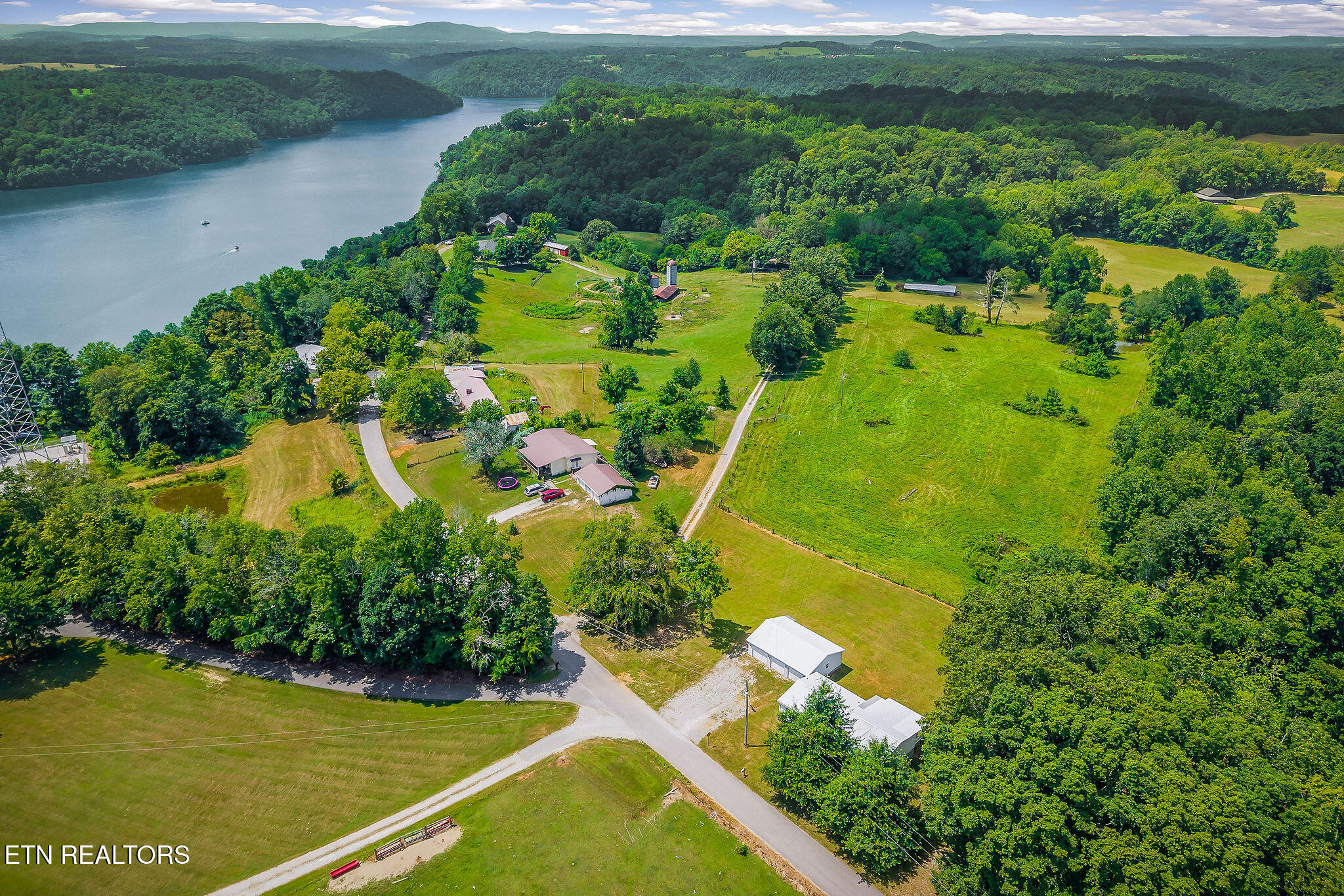 572 Lakeside Road Byrdstown TN 38549