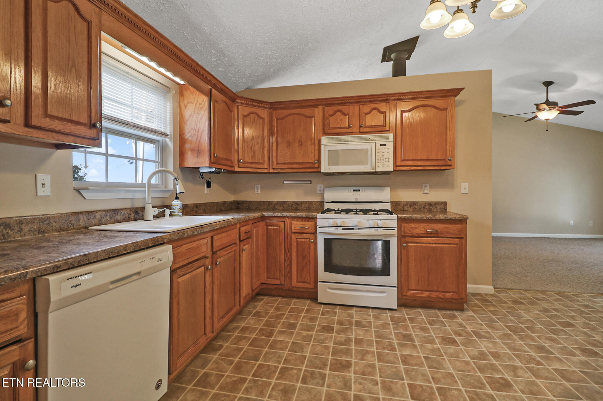 661 Grace Hill Drive Crossville TN 38571
