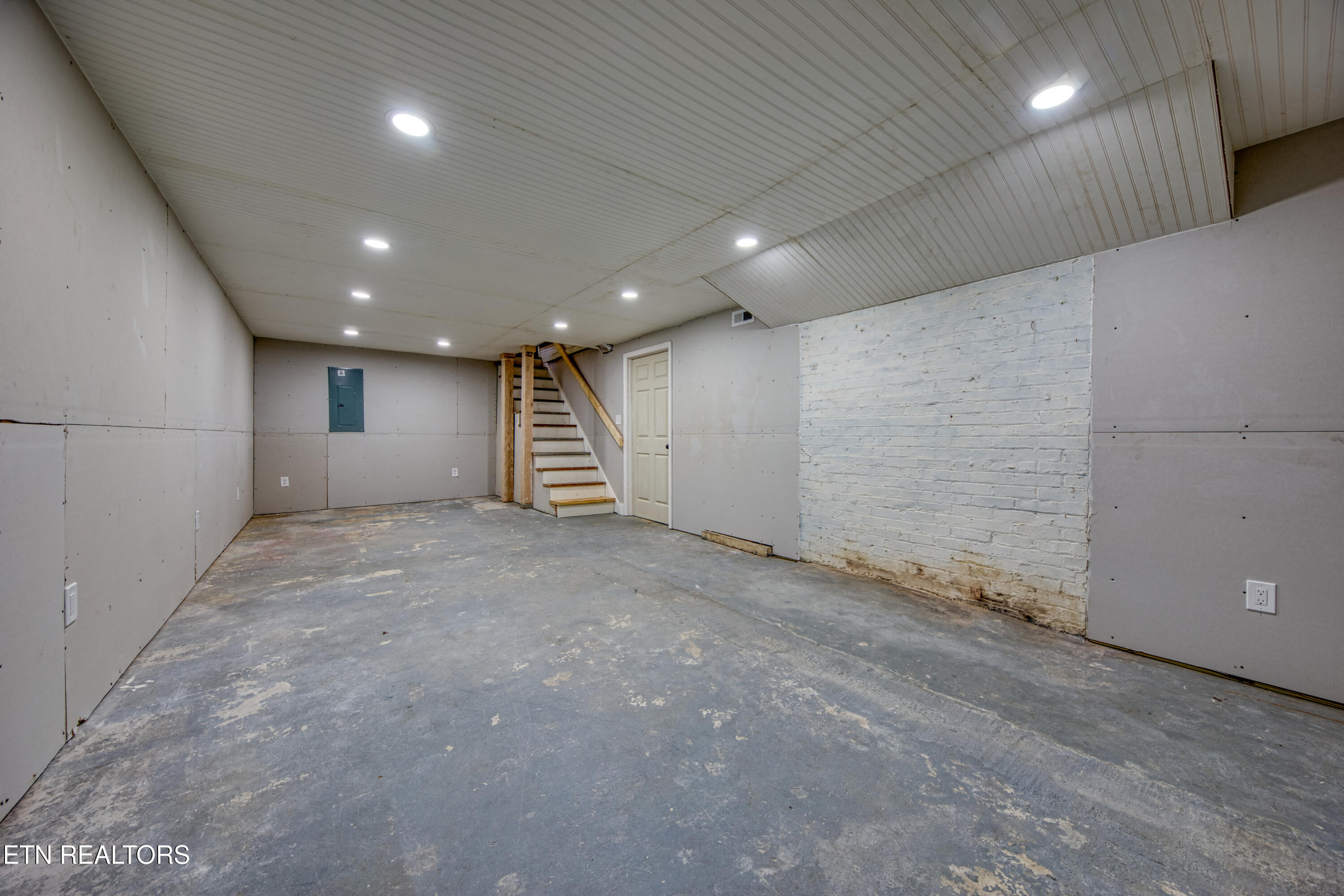 5303 Holston Drive Knoxville TN 37914