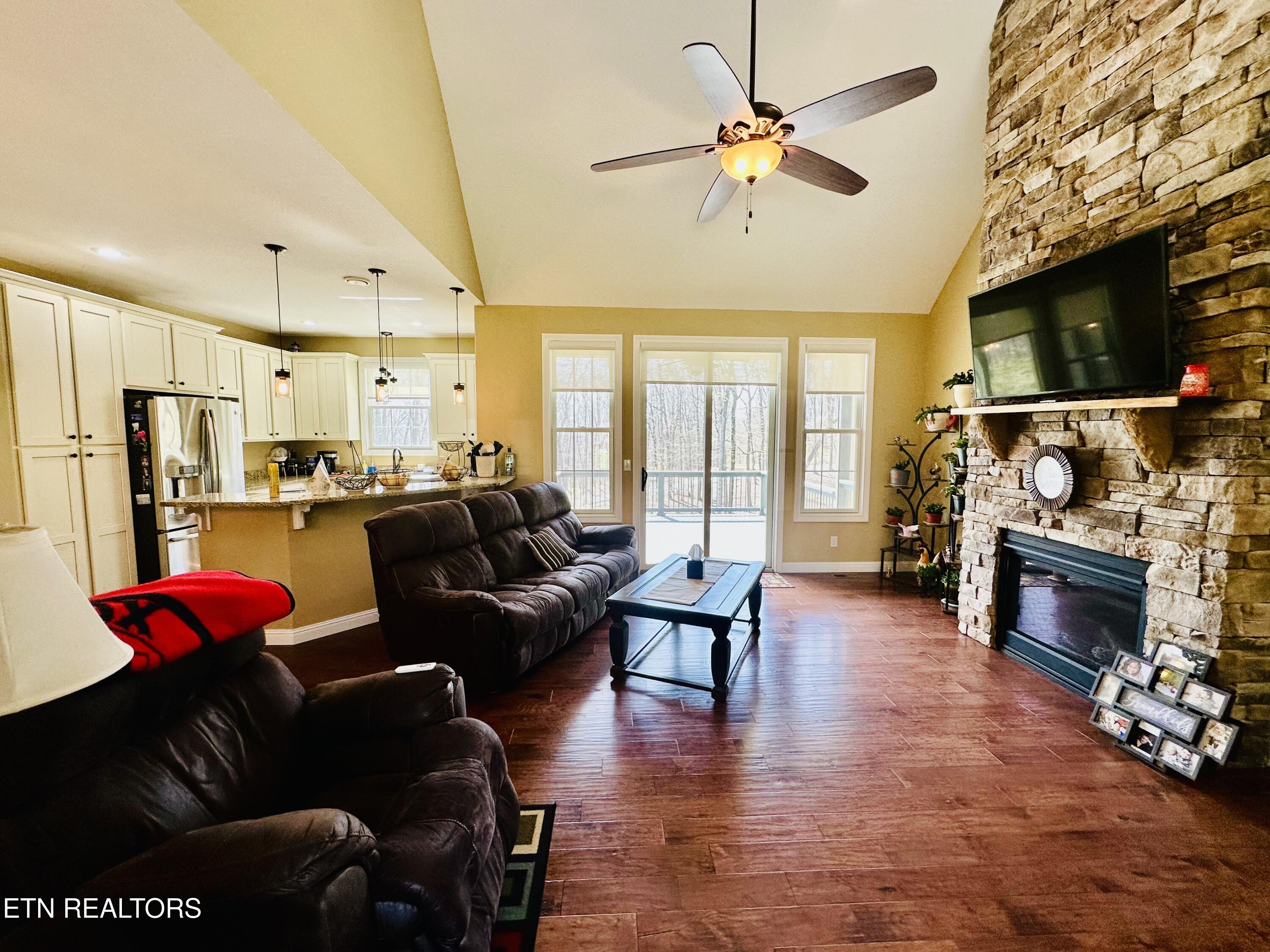 80 Upper Eagles Nest Road Crab Orchard TN 37723