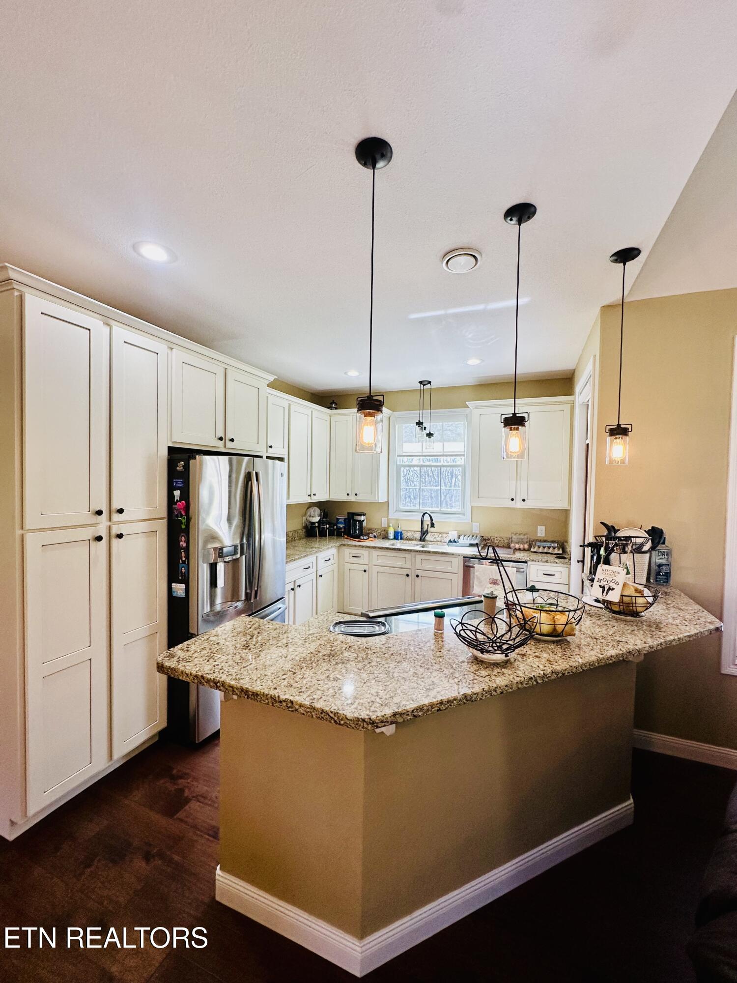 80 Upper Eagles Nest Road Crab Orchard TN 37723