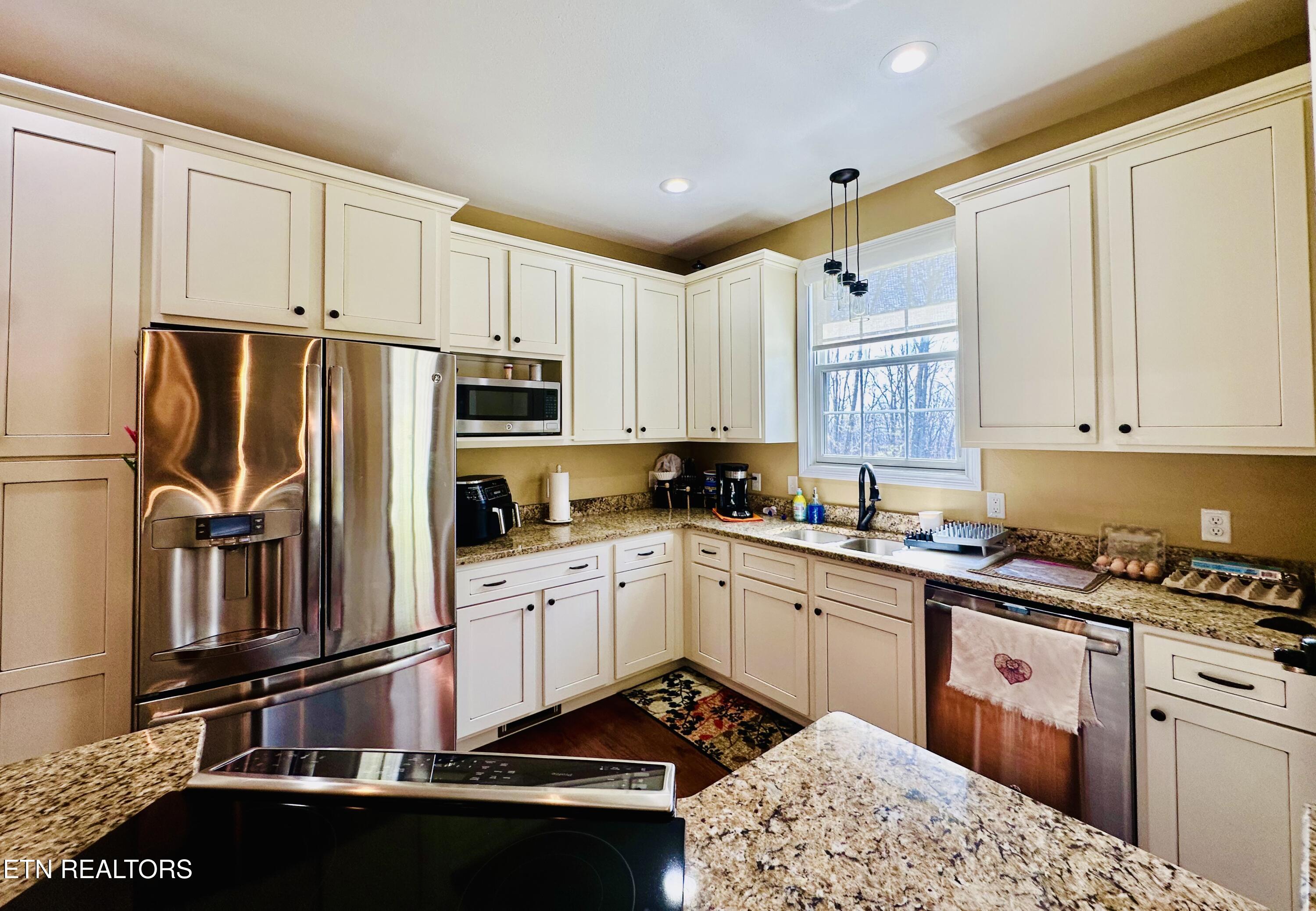 80 Upper Eagles Nest Road Crab Orchard TN 37723