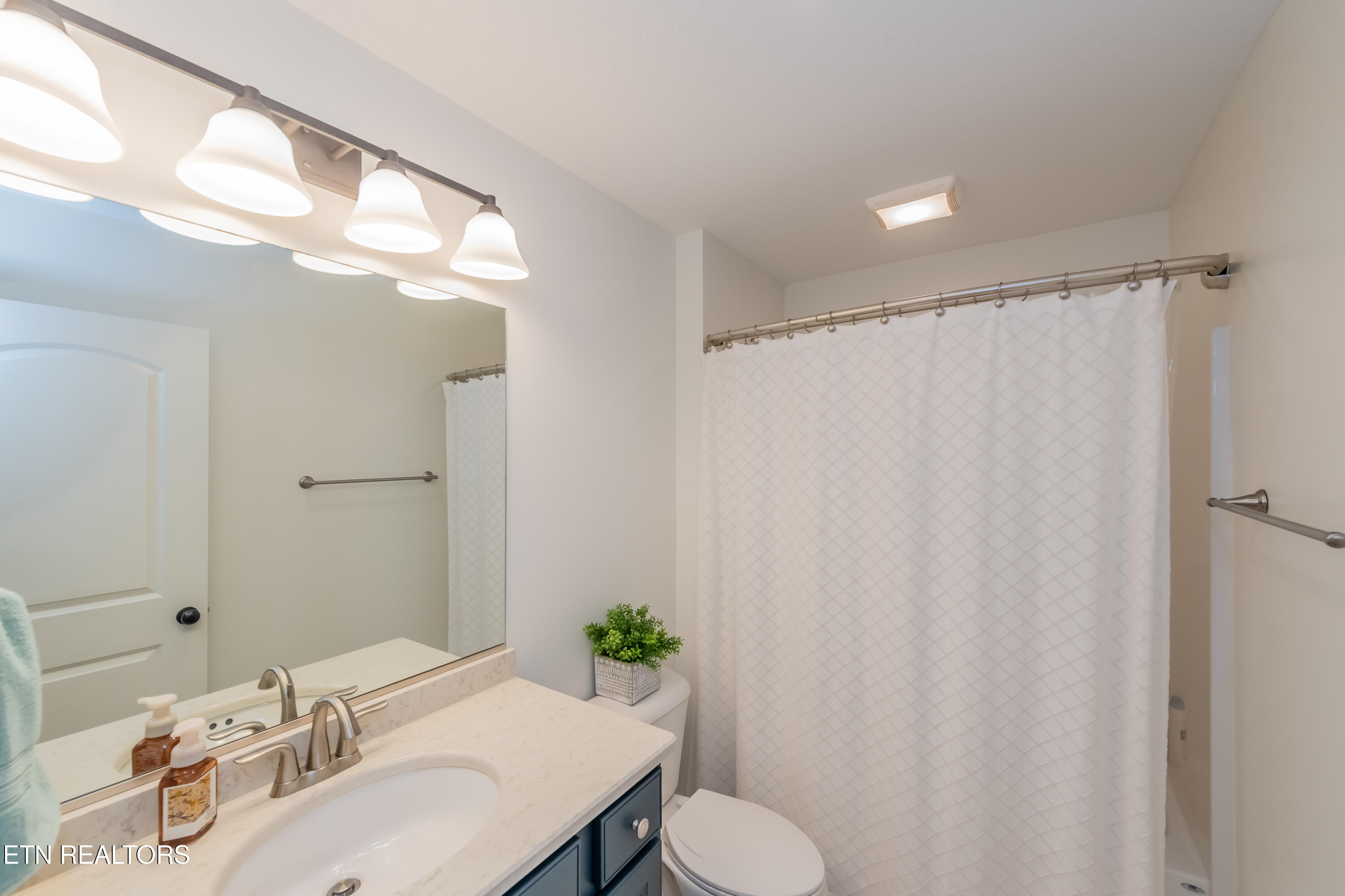 5731 Enchanted Lane Knoxville TN 37918