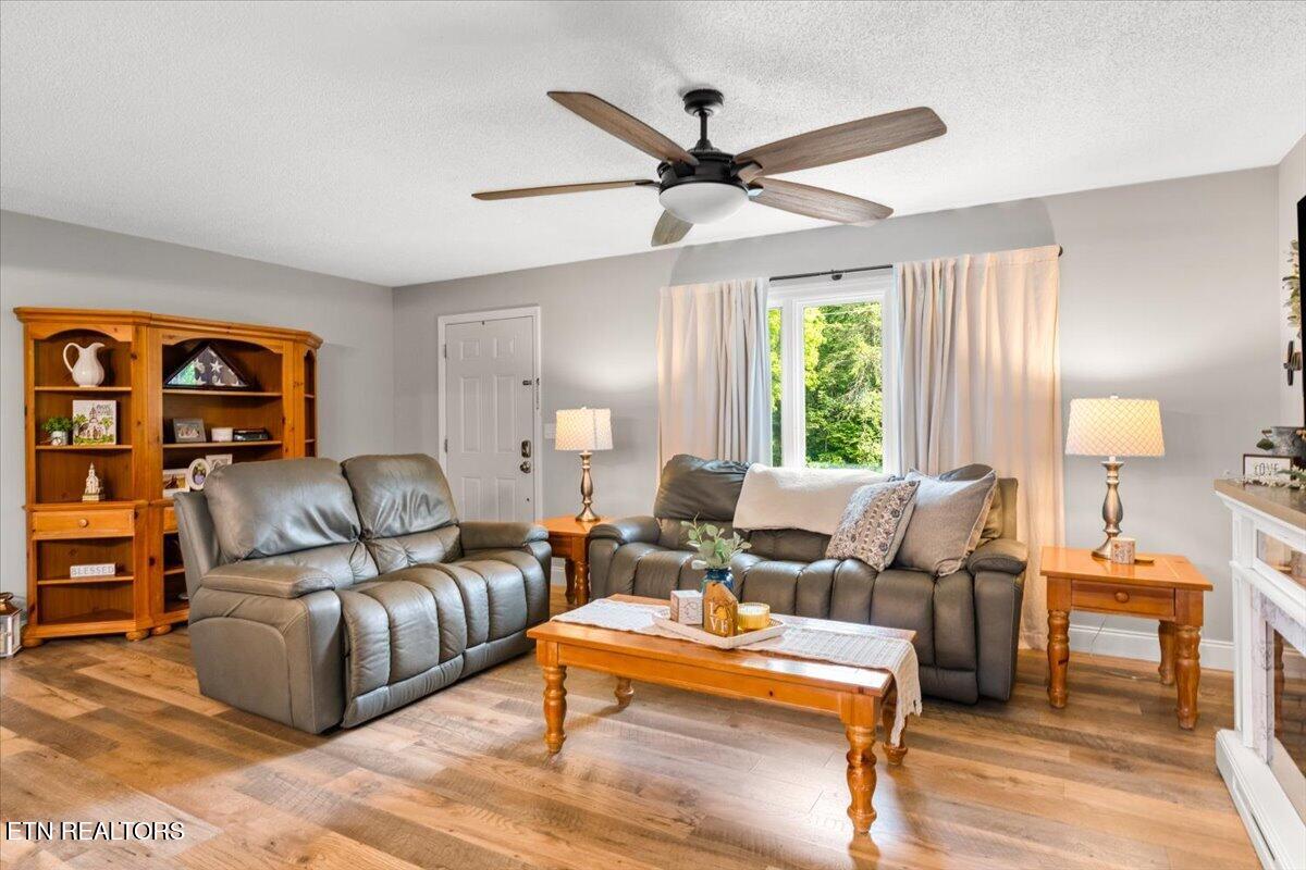 345 Mckinney Road Lafollette TN 37766