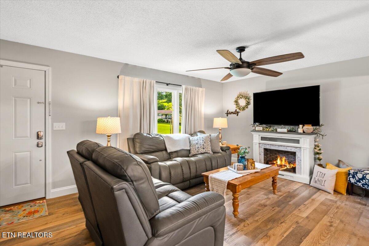 345 Mckinney Road Lafollette TN 37766