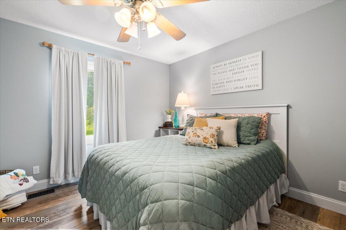 345 Mckinney Road Lafollette TN 37766