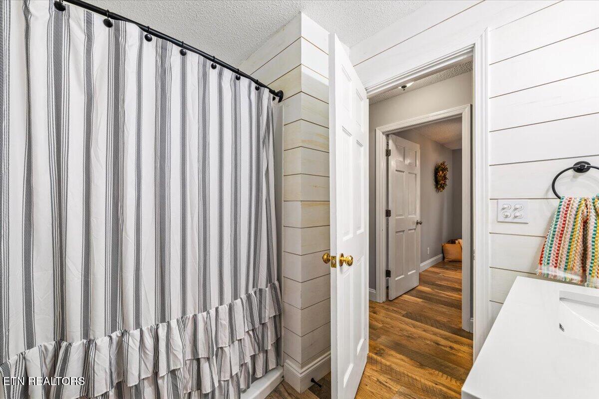 345 Mckinney Road Lafollette TN 37766