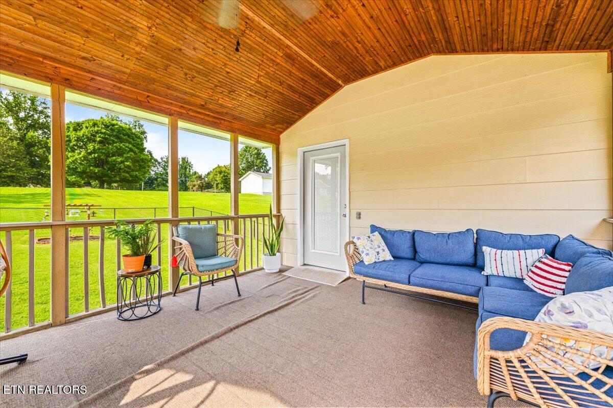 345 Mckinney Road Lafollette TN 37766