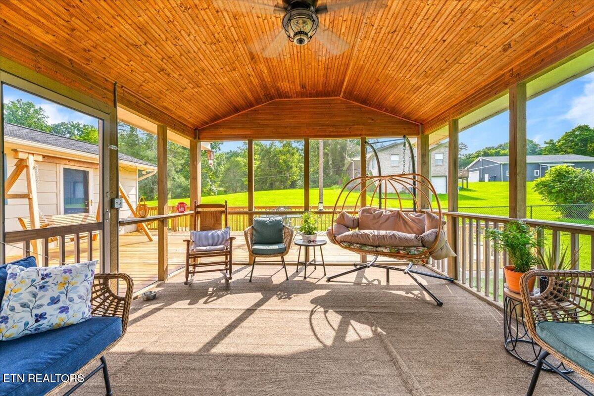 345 Mckinney Road Lafollette TN 37766