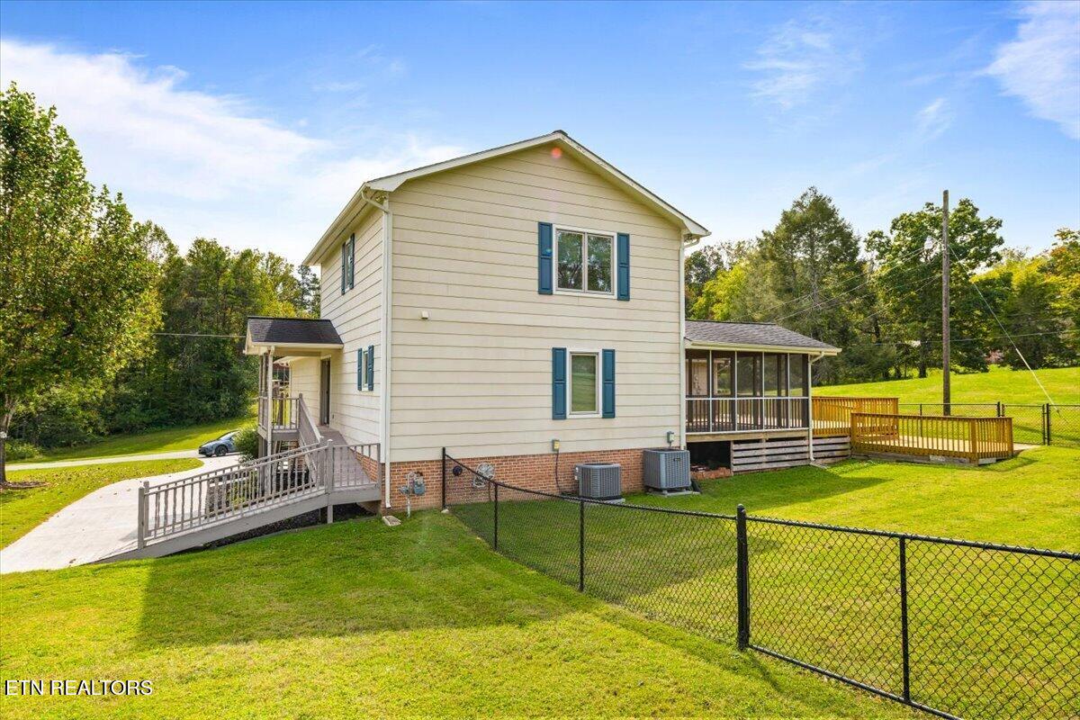 345 Mckinney Road Lafollette TN 37766