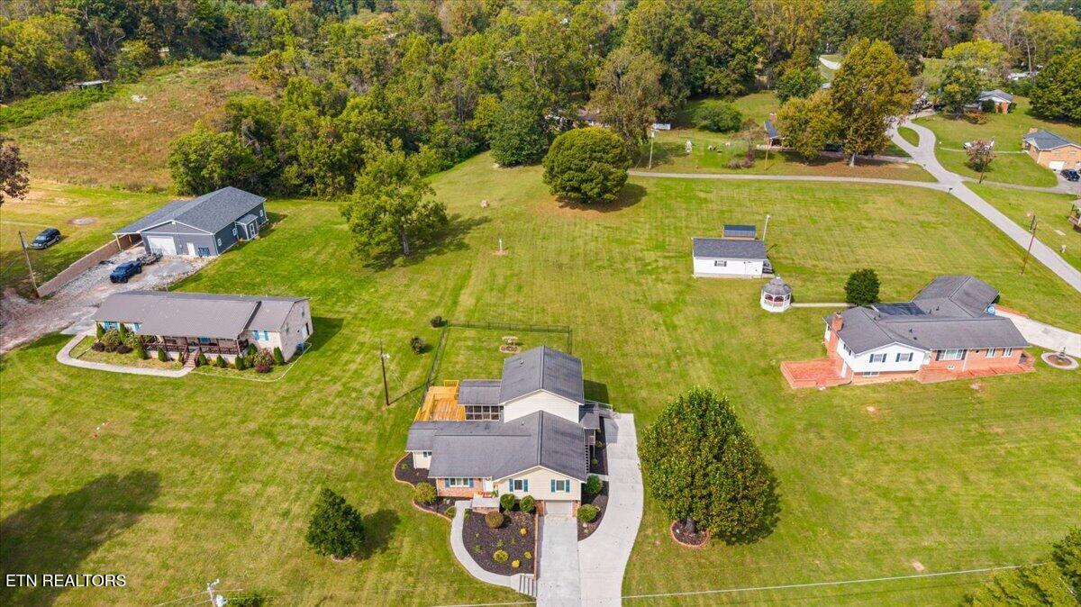 345 Mckinney Road Lafollette TN 37766
