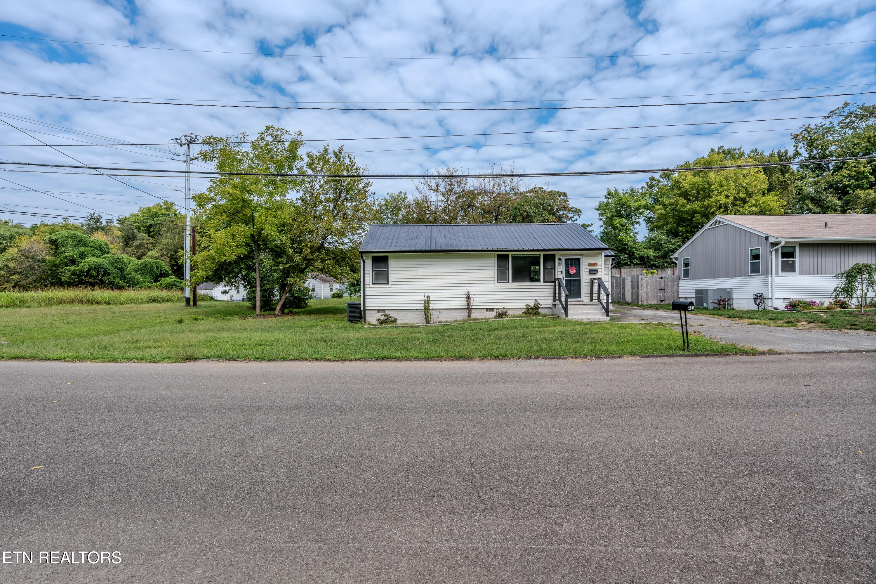 2407 Upland Avenue Knoxville TN 37917