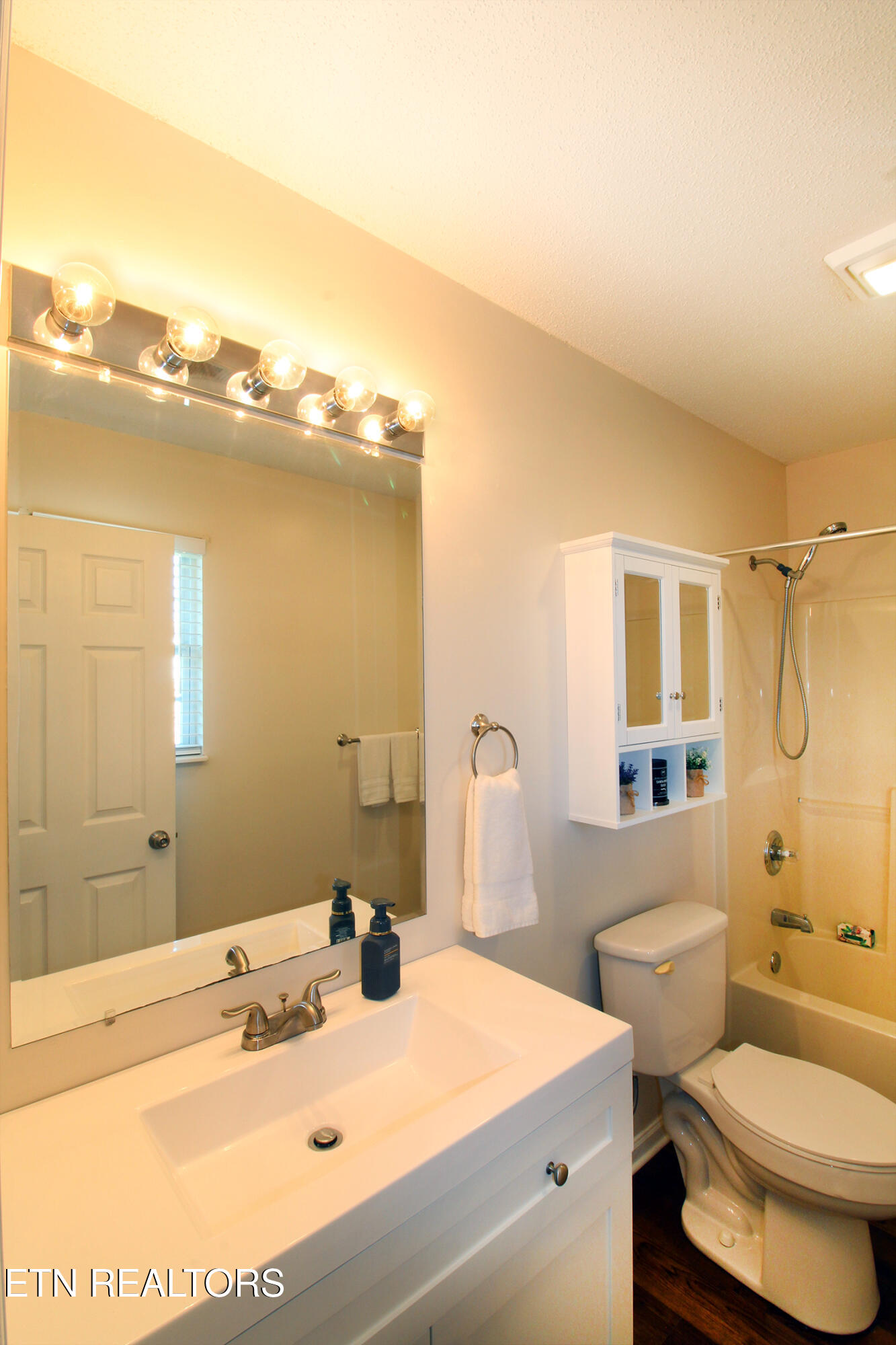 4431 Bart Giffin Road Maryville TN 37803
