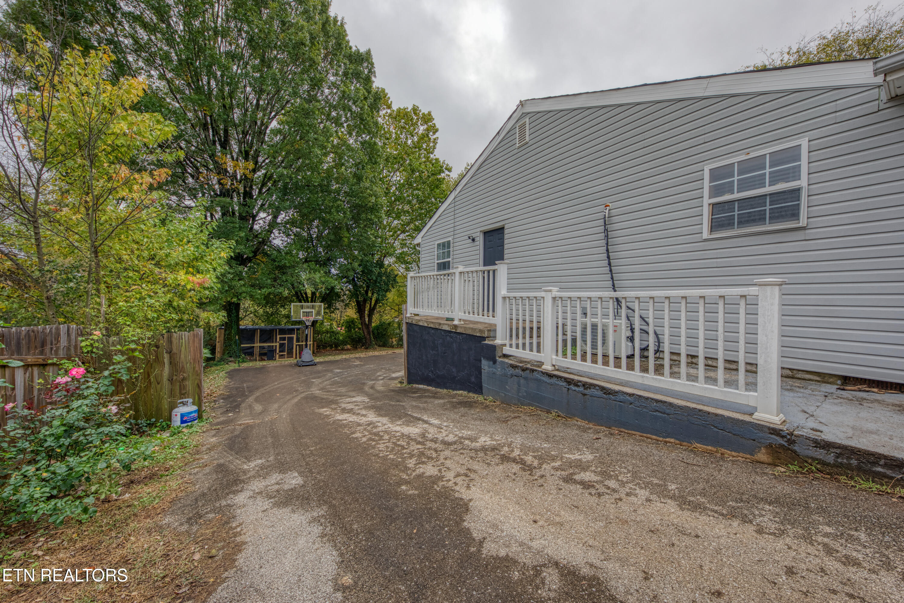 3810 Buffat Mill Road Knoxville TN 37914