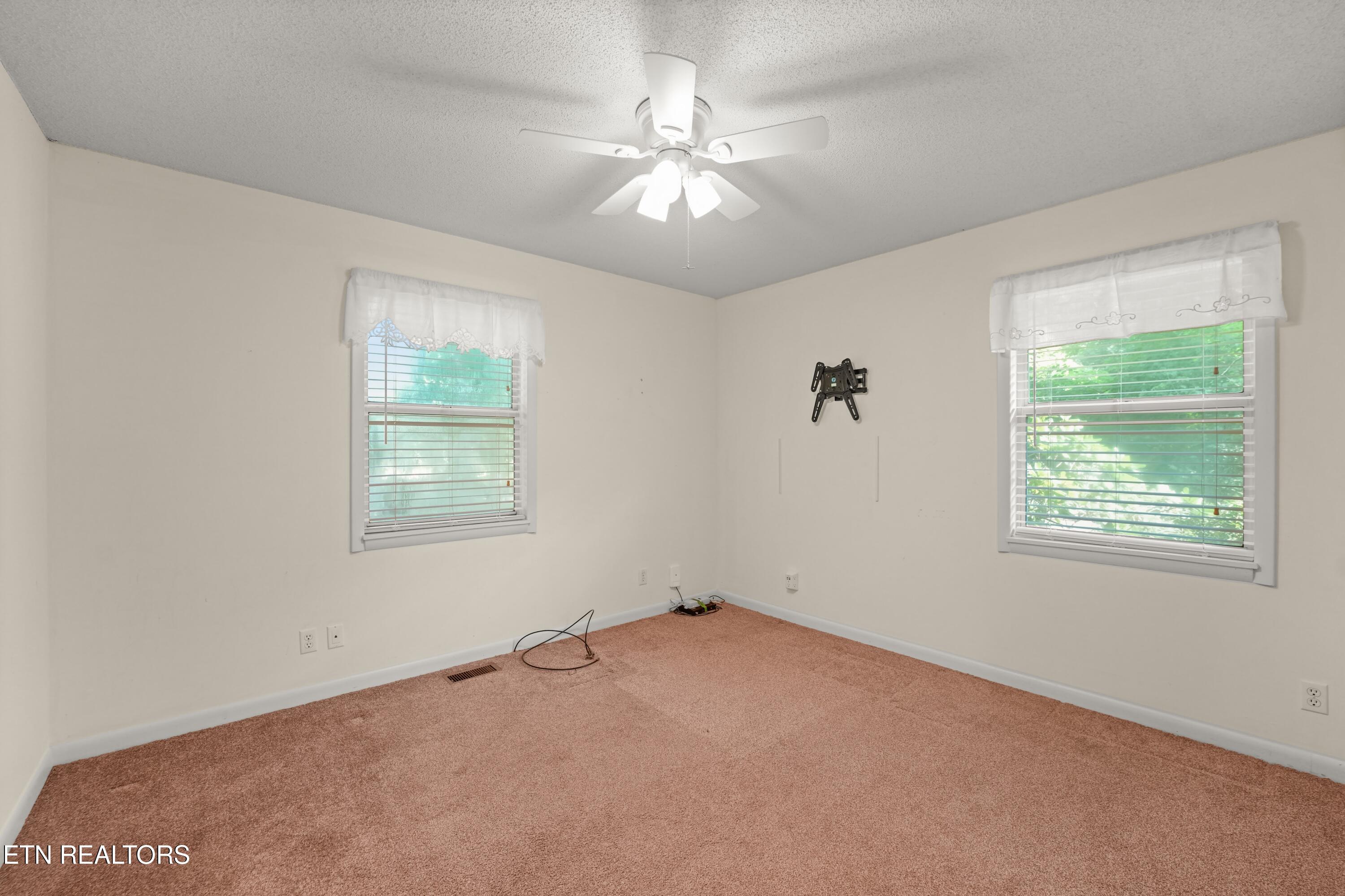9136 Hondo Drive Crossville TN 38572