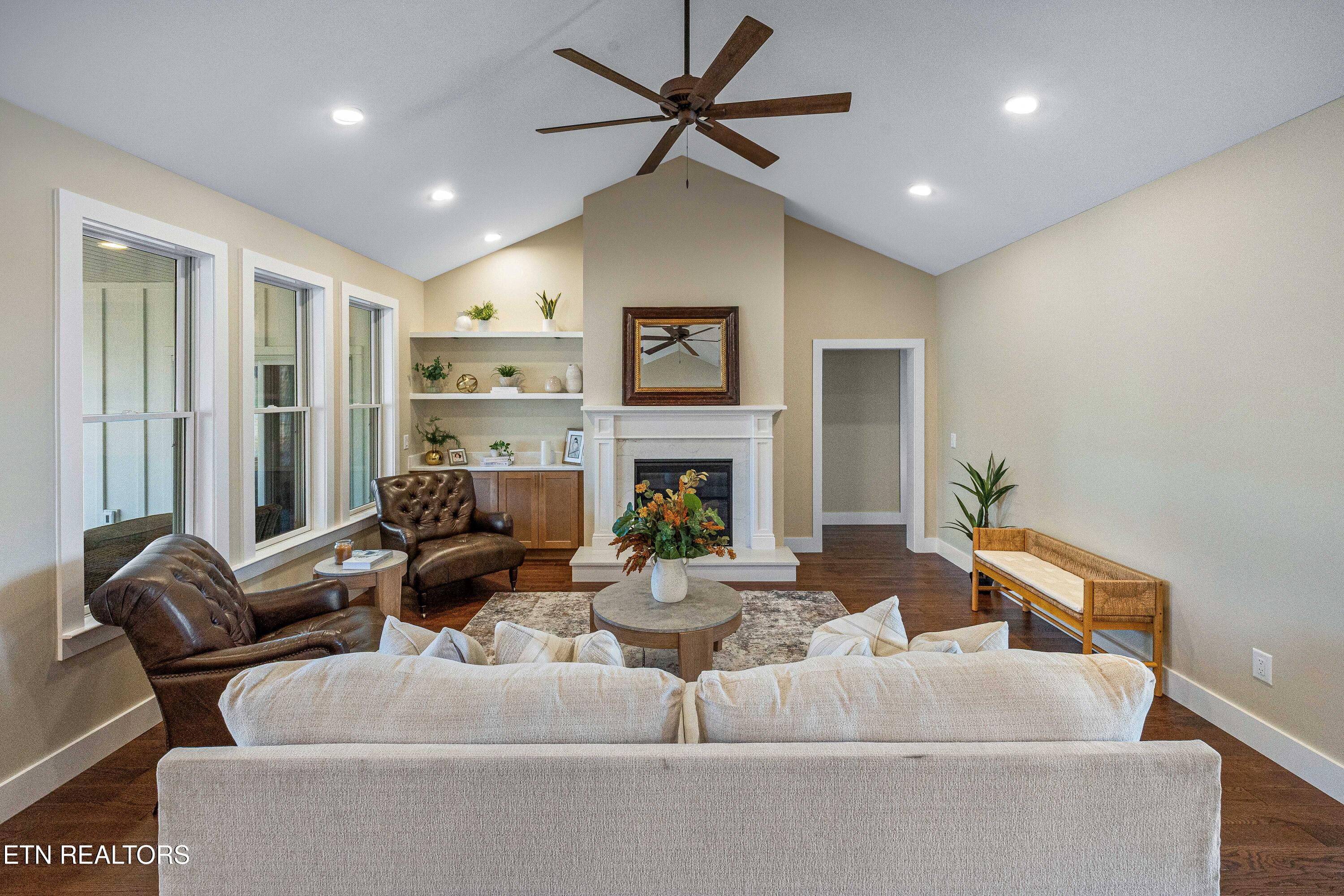 5929 John Drive Greenback TN 37742