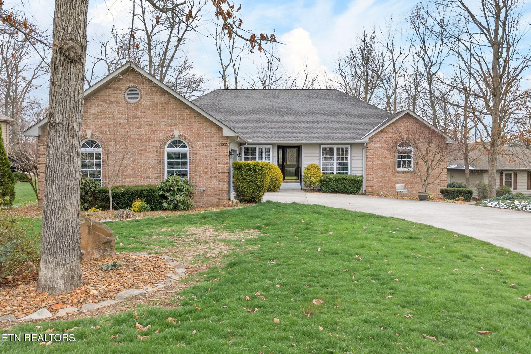 127 Stonewood Drive Crossville TN 38558