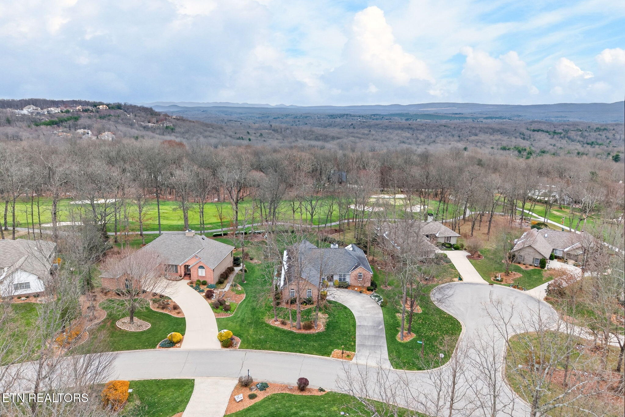 127 Stonewood Drive Crossville TN 38558