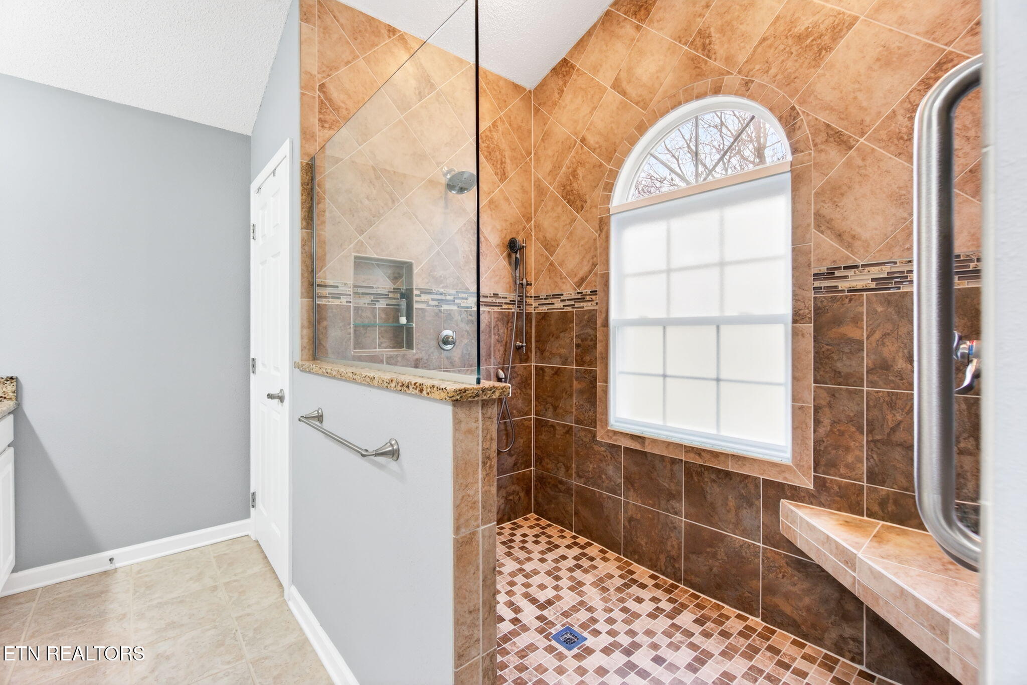 127 Stonewood Drive Crossville TN 38558