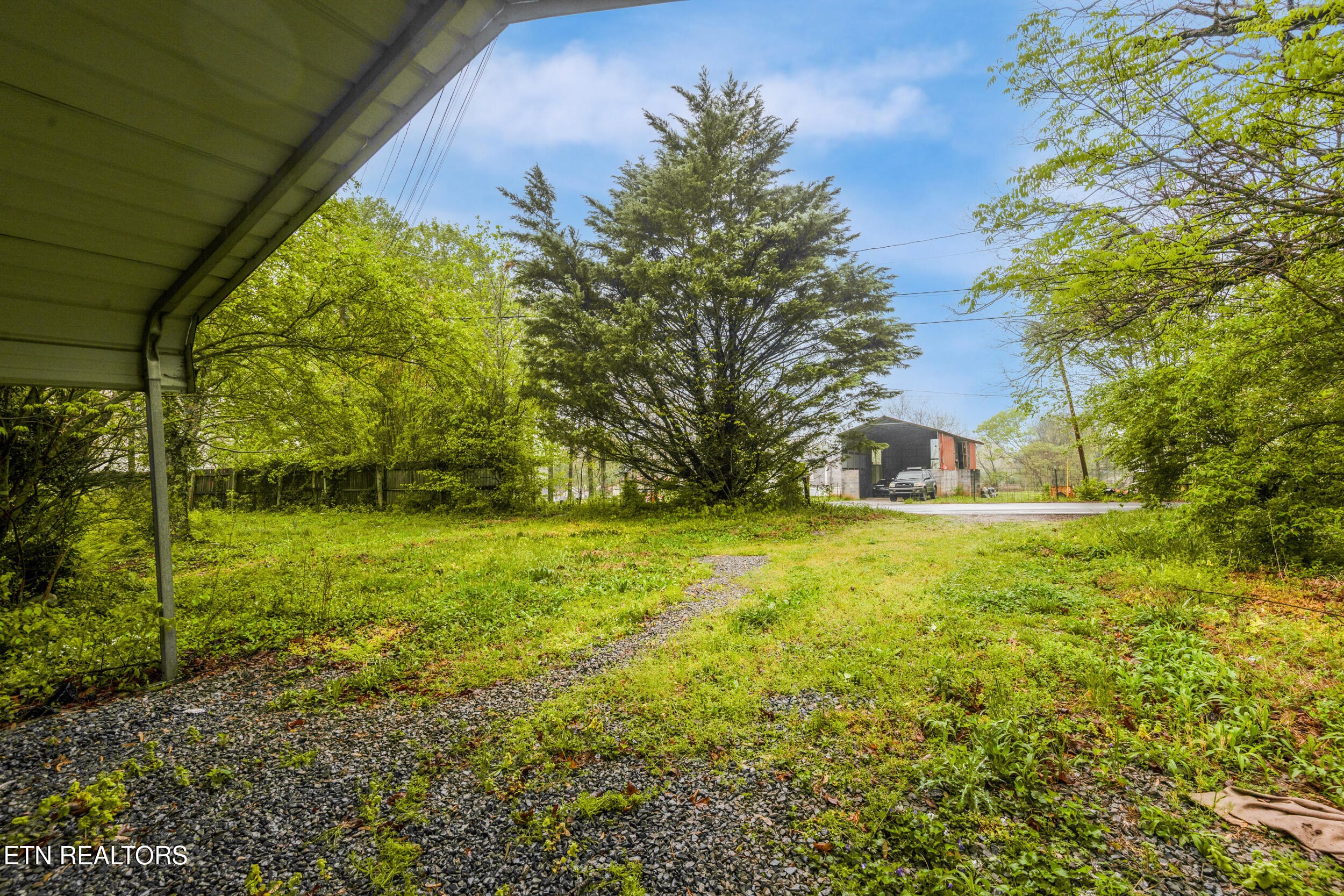 2843/2845 New Blockhouse Road Maryville TN 37803