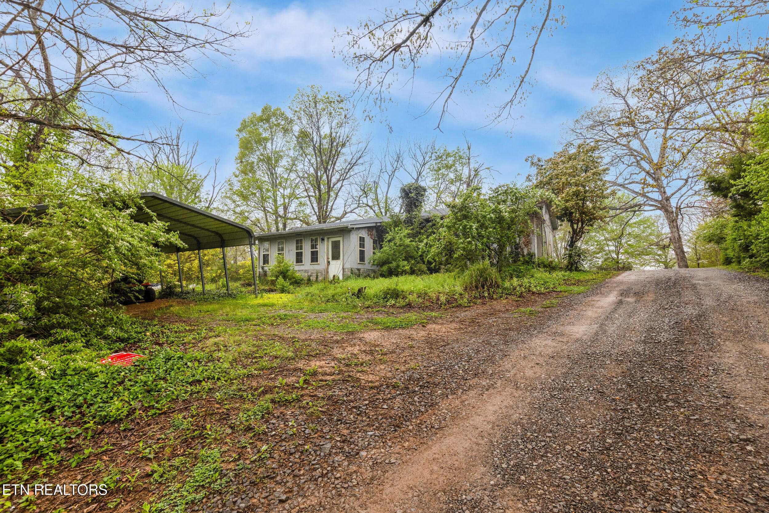 2843/2845 New Blockhouse Road Maryville TN 37803