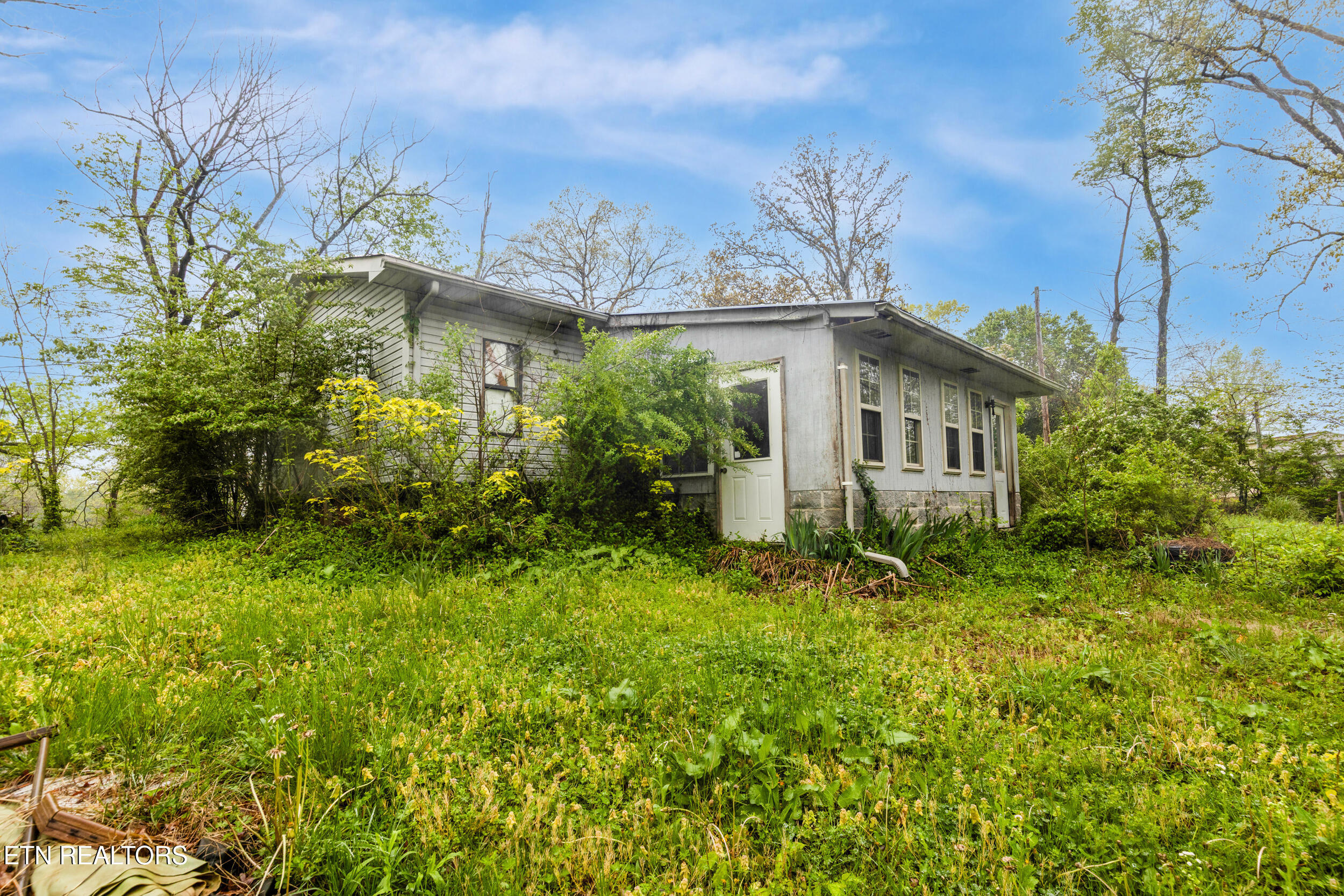 2843/2845 New Blockhouse Road Maryville TN 37803
