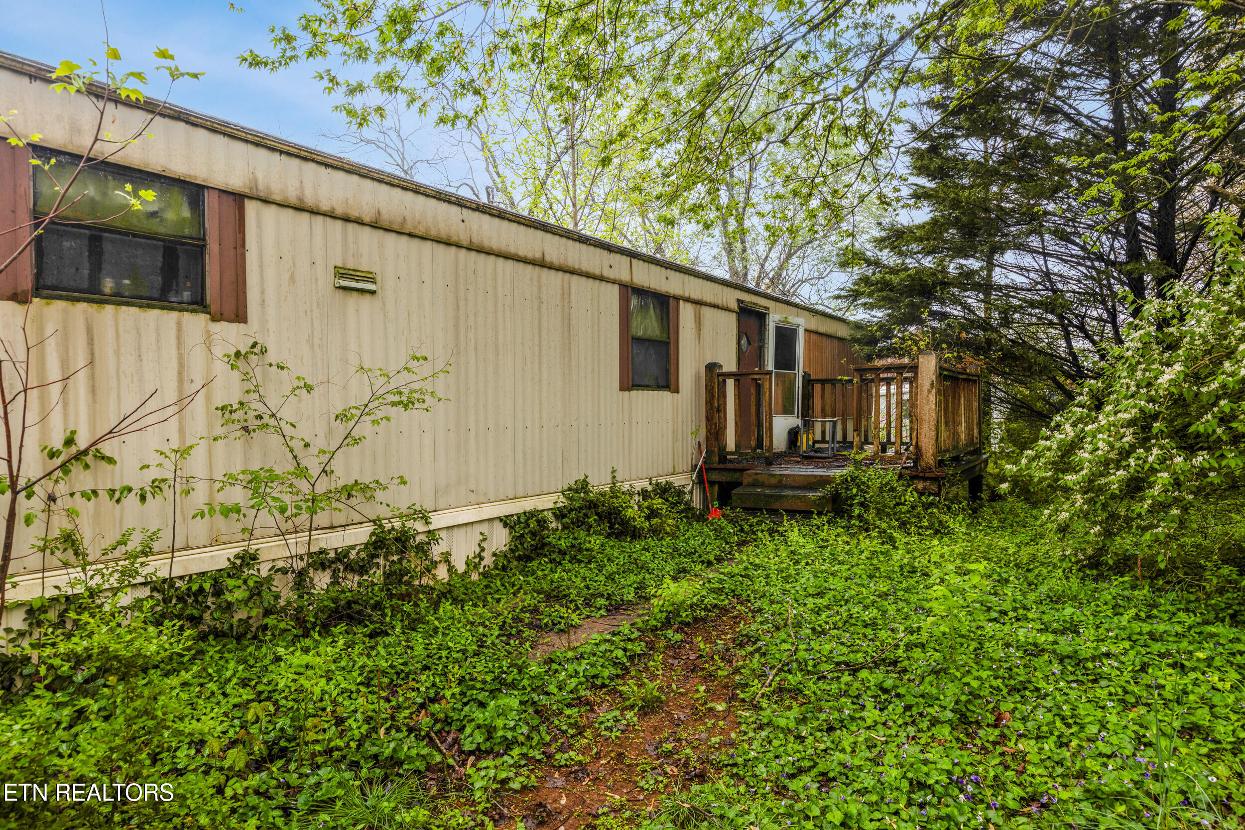 2843/2845 New Blockhouse Road Maryville TN 37803
