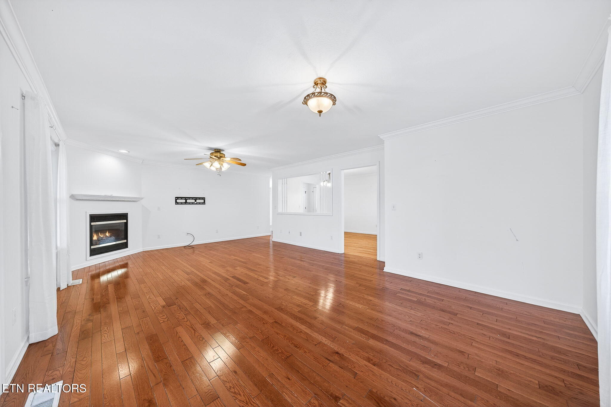 124 Peace Pipe Bend Crossville TN 38572