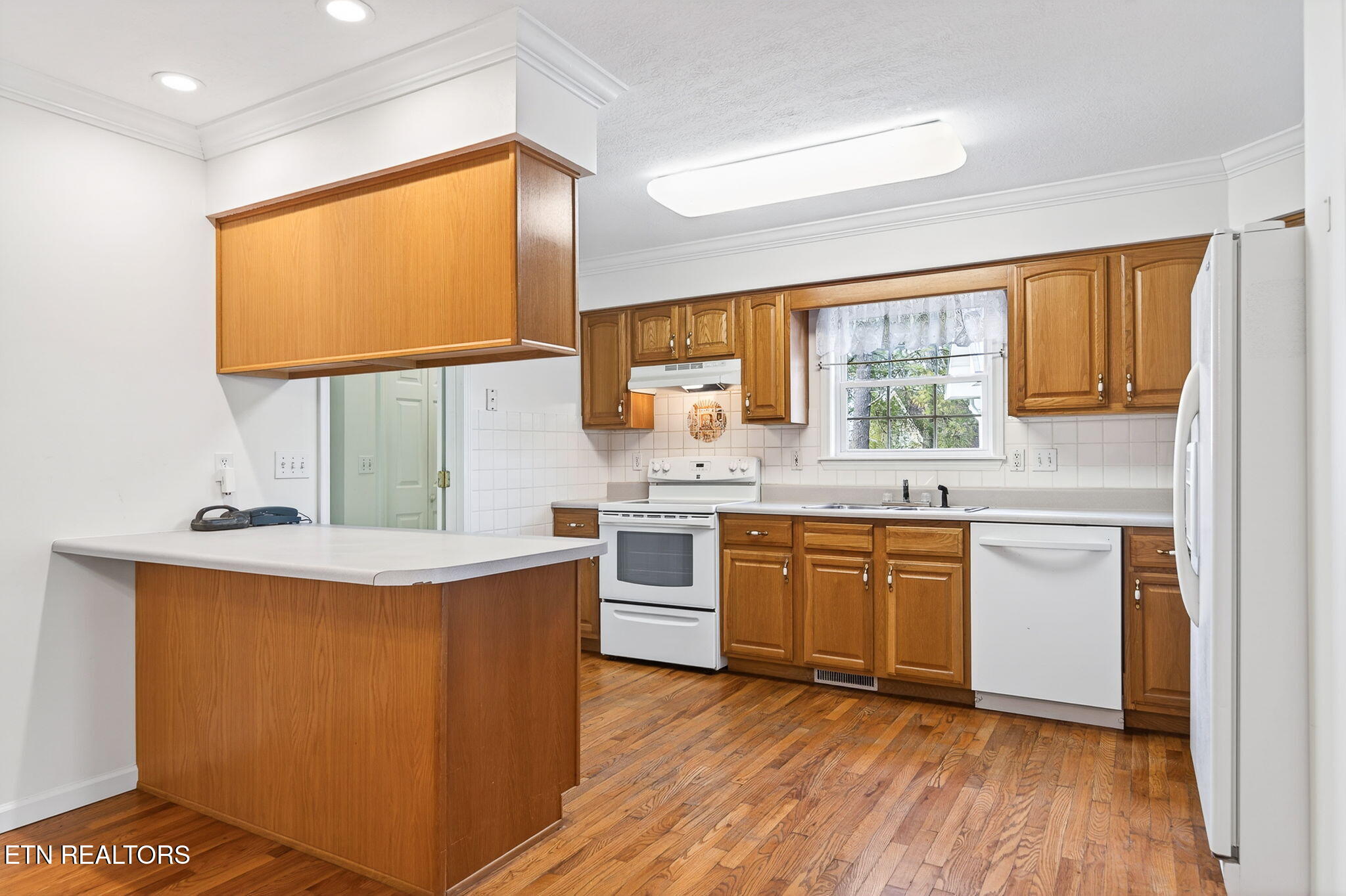 124 Peace Pipe Bend Crossville TN 38572