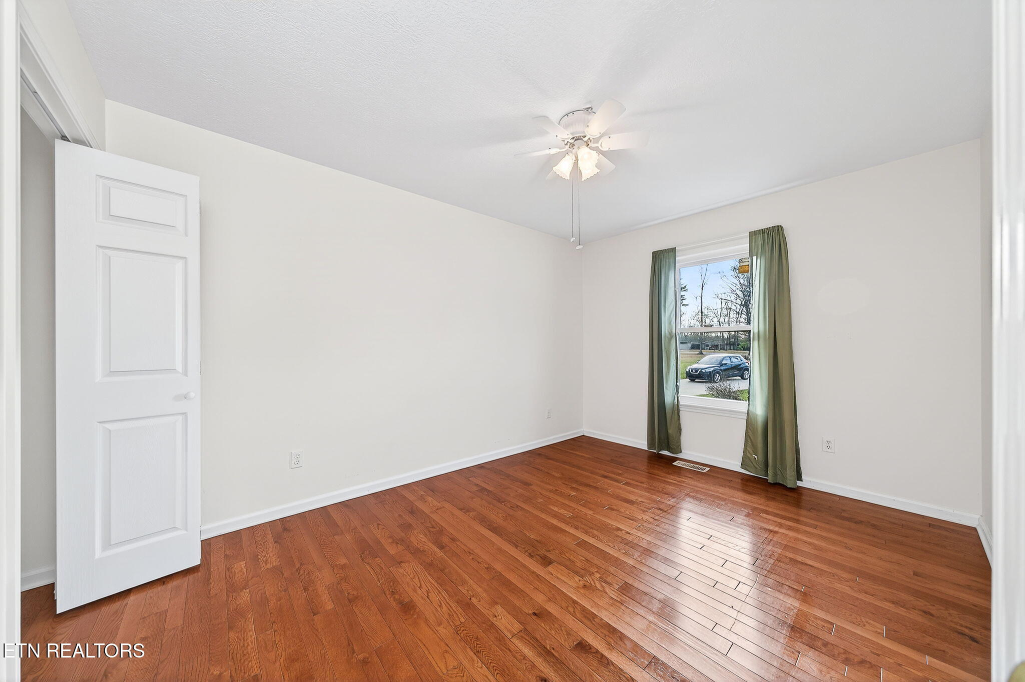 124 Peace Pipe Bend Crossville TN 38572