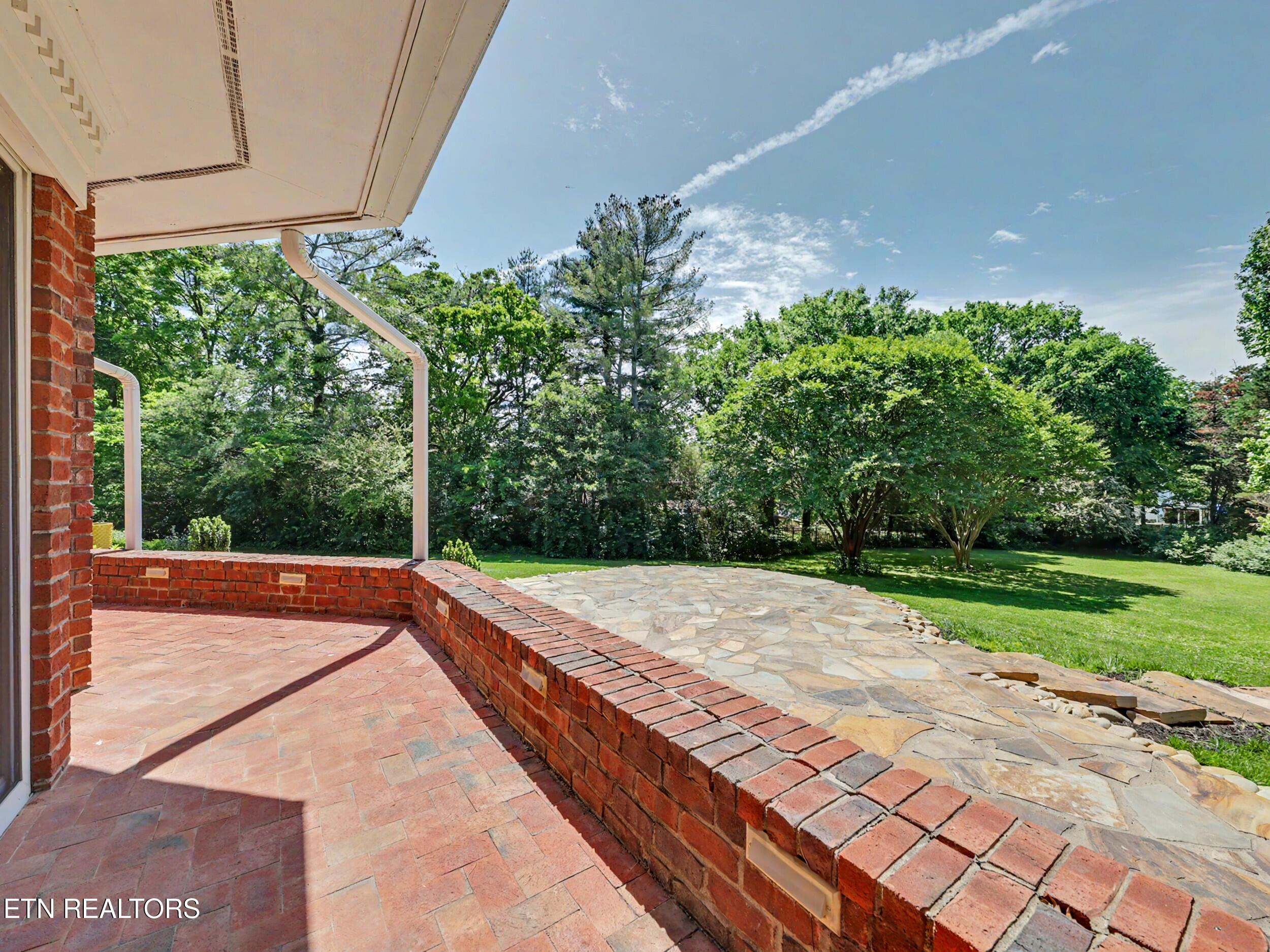 1320 Dunbarton Drive Maryville TN 37803