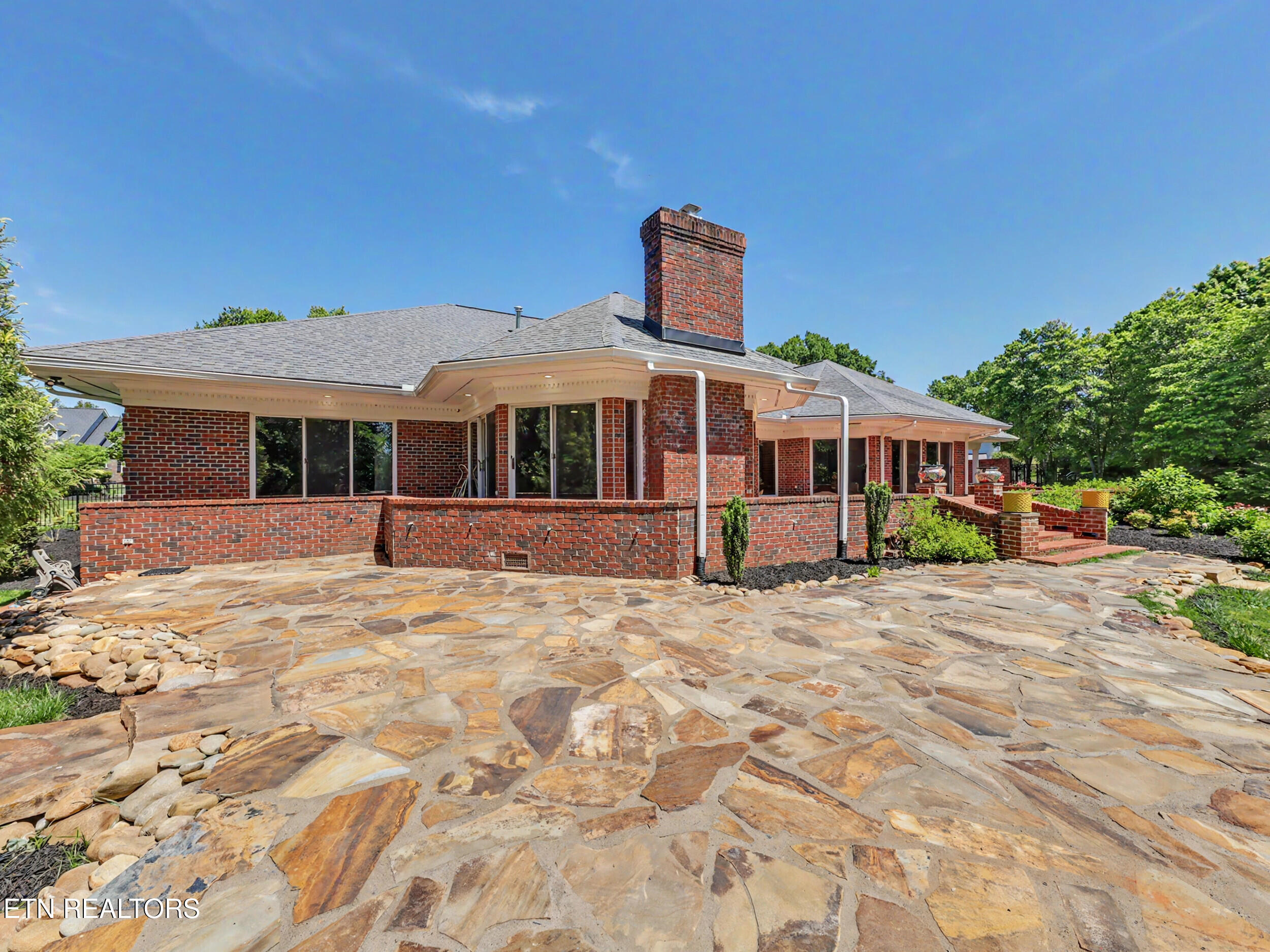 1320 Dunbarton Drive Maryville TN 37803
