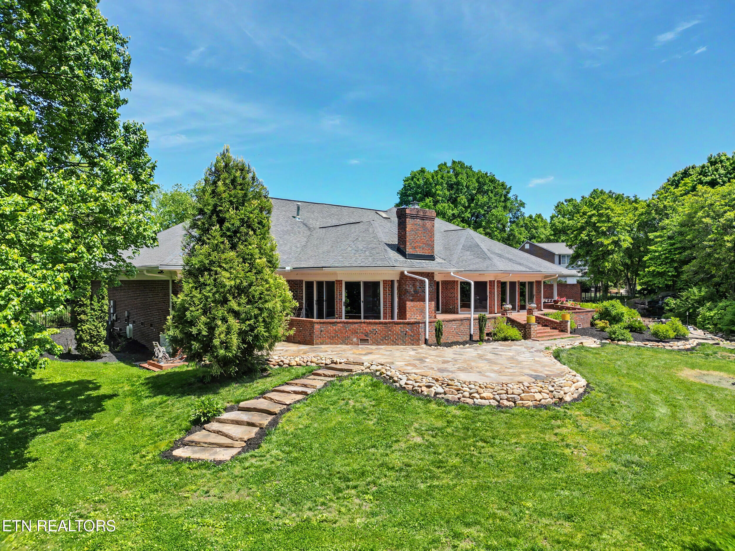 1320 Dunbarton Drive Maryville TN 37803
