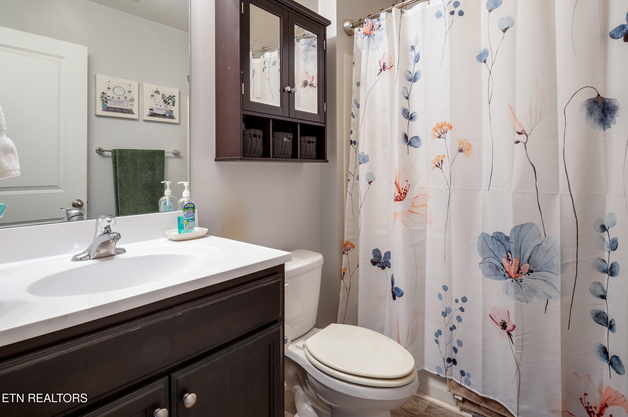 9443 Avian Forest Lane Heiskell TN 37754
