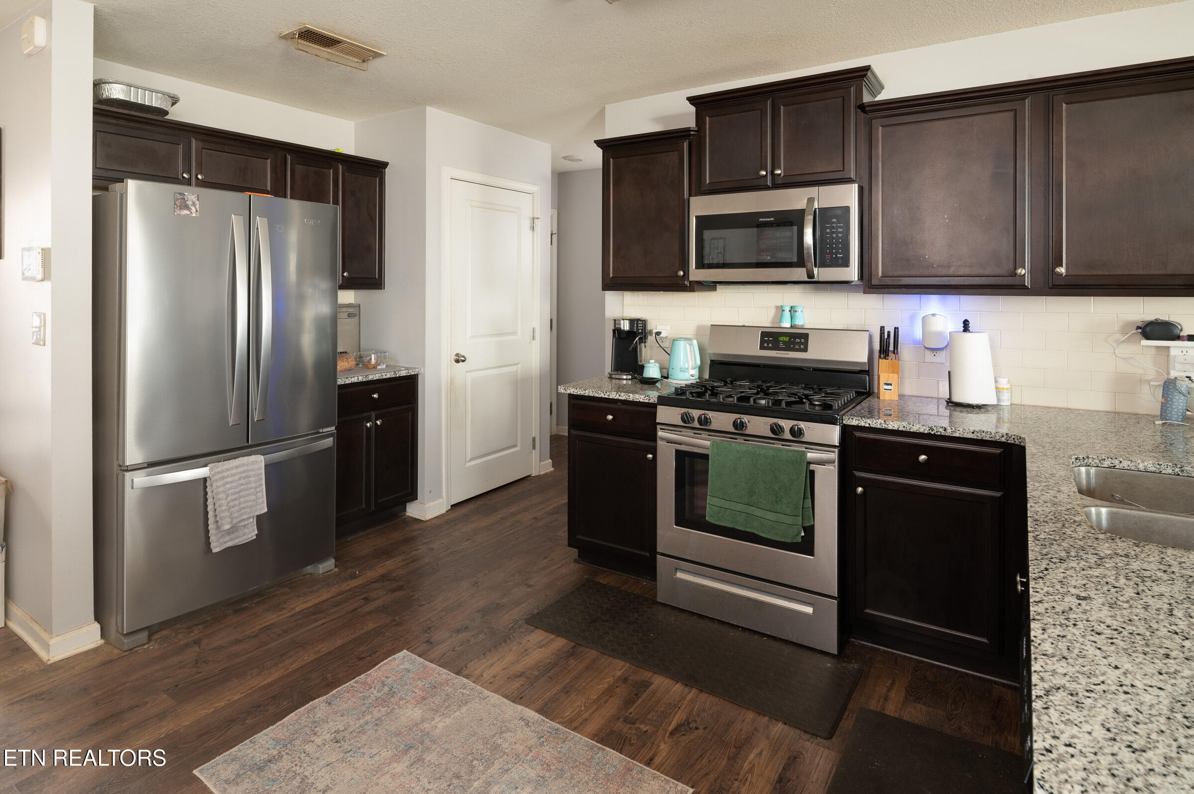 9443 Avian Forest Lane Heiskell TN 37754